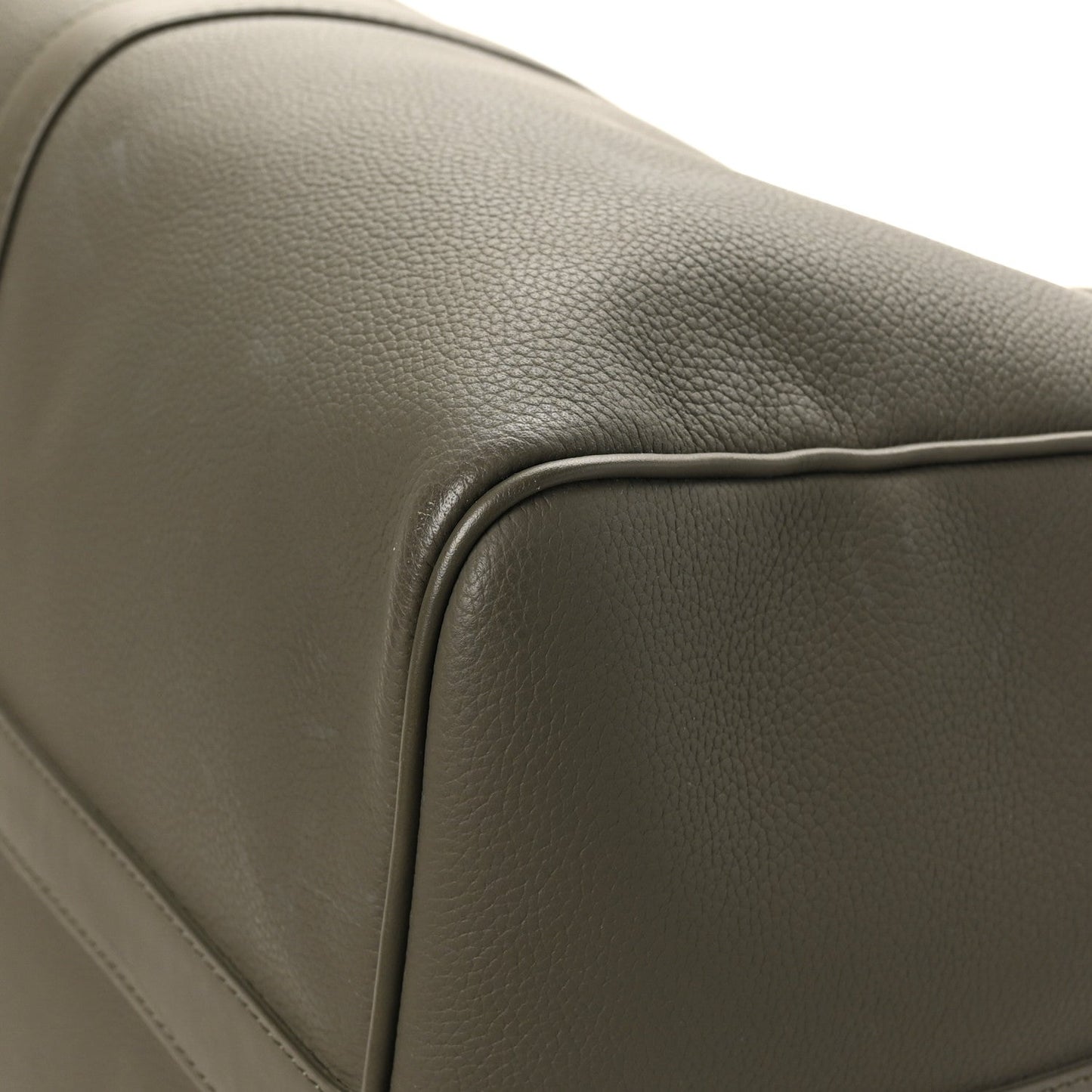 Grained Calfskin Aerogram Keepall Bandouliere 50 Khaki