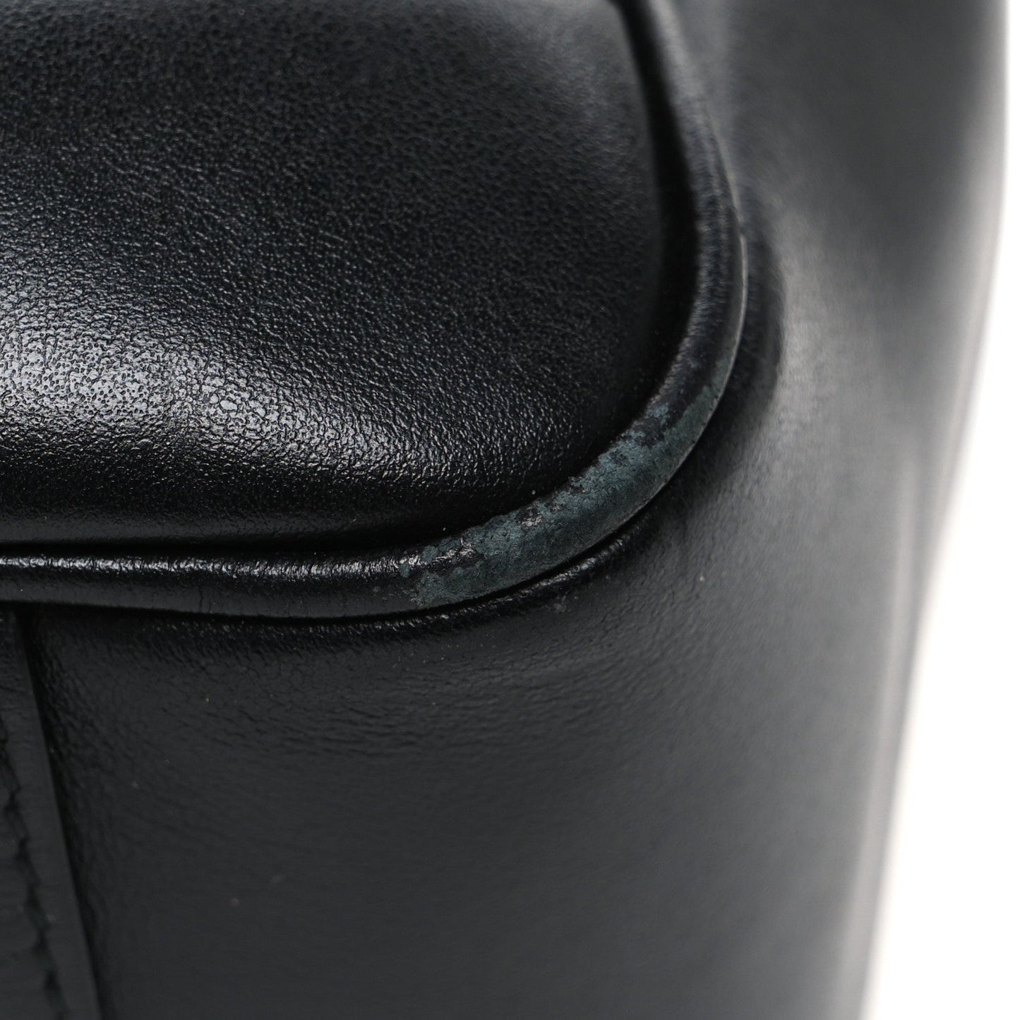 Calfskin Matelasse Medium GG Marmont Shoulder Bag Black