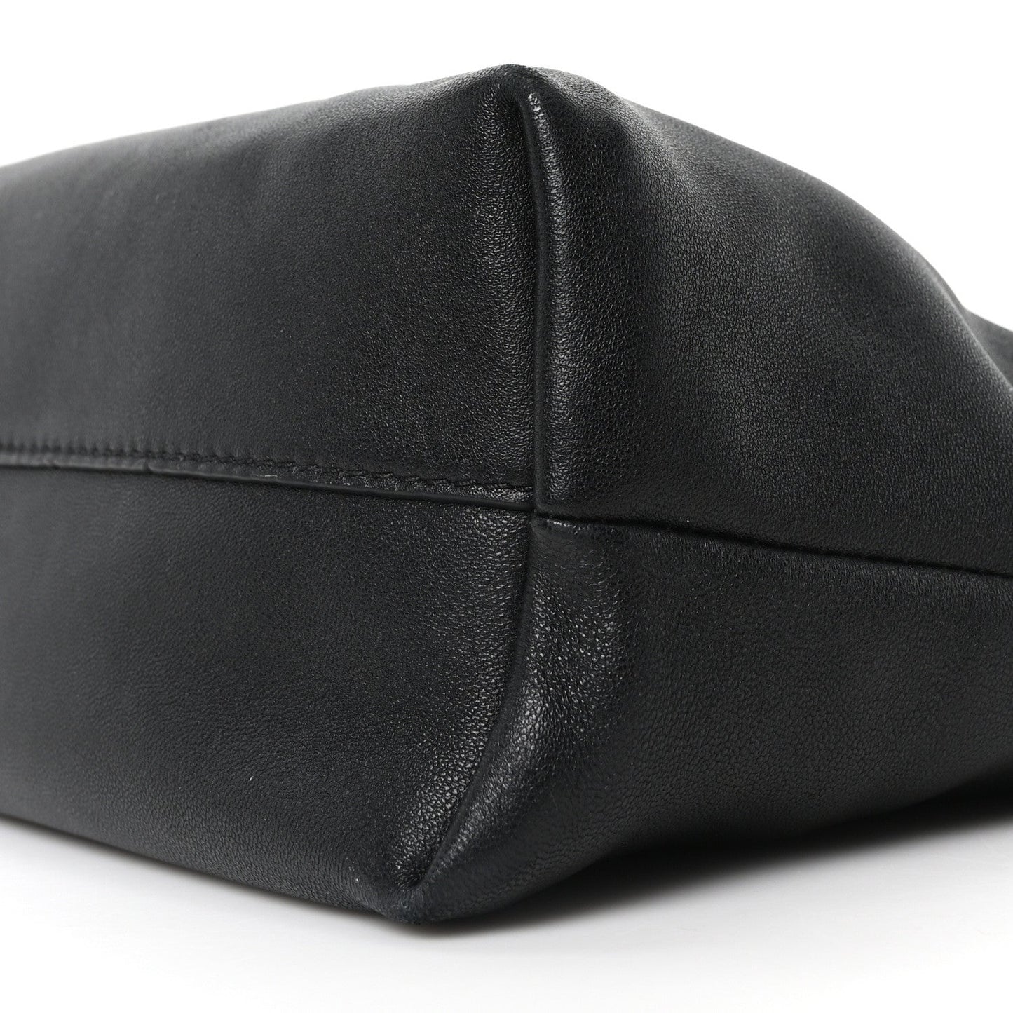 Mellow Nappa Medium Donut Chain Flamenco Knot Clutch Black