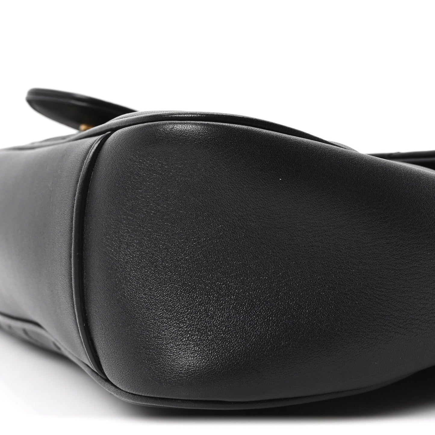 Calfskin Matelasse Medium GG Marmont Shoulder Bag Black