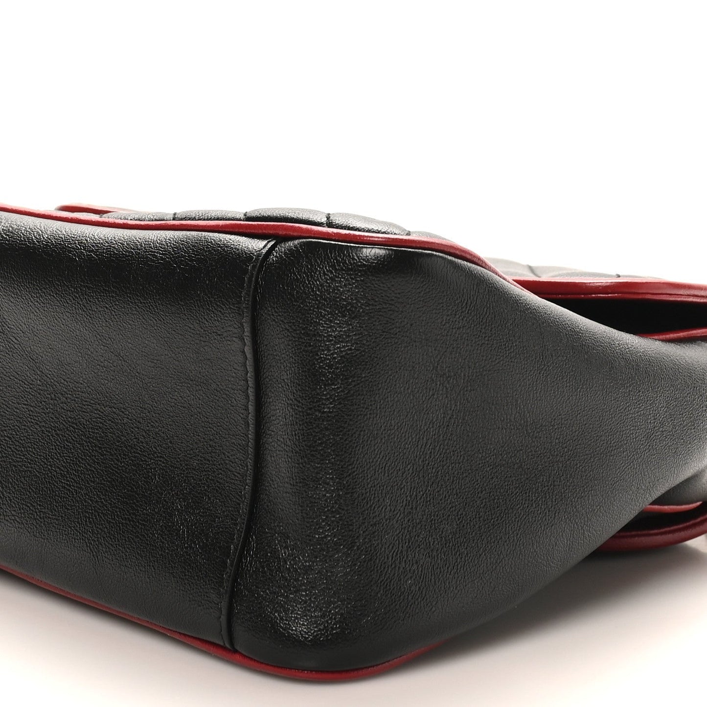 Vintage Effect Calfskin Matelasse Diagonal Small Torchon GG Marmont Top Handle Shoulder Bag Black Romantic Cherry