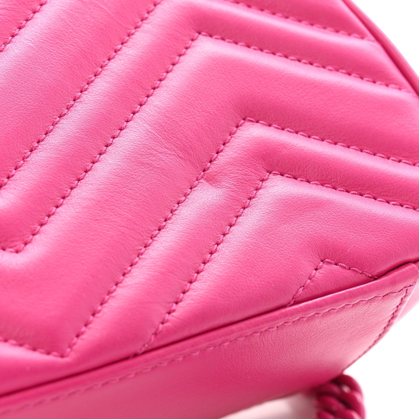 Calfskin Matelasse Monochrome Mini GG Marmont Top Handle Shoulder Bag Classic Fuxia