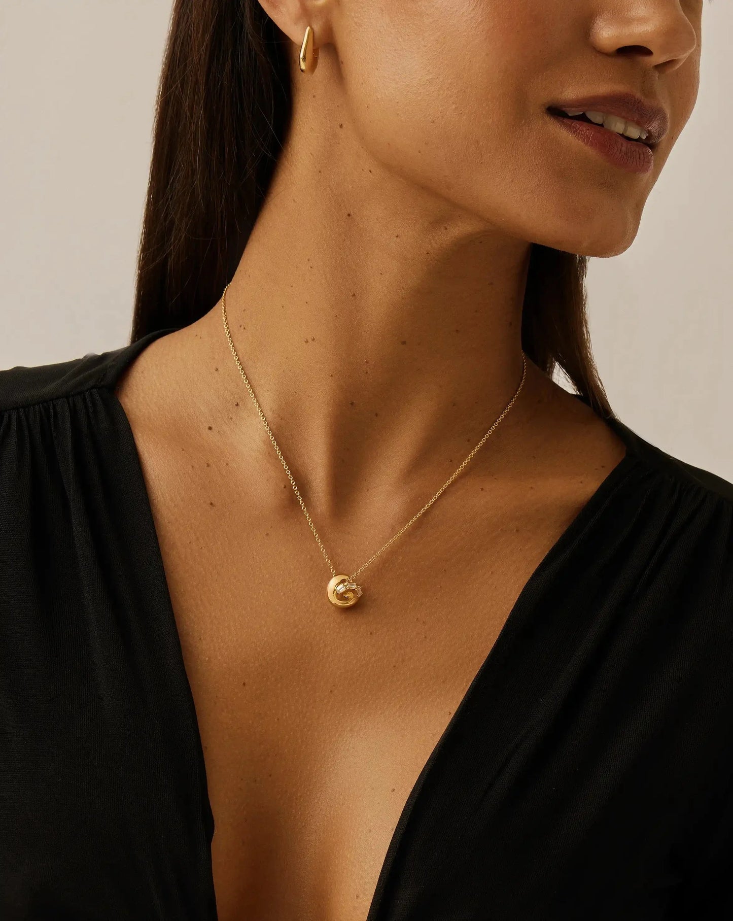 Lucy Williams Pavé Knot Pendant Necklace | 18k Gold Plated