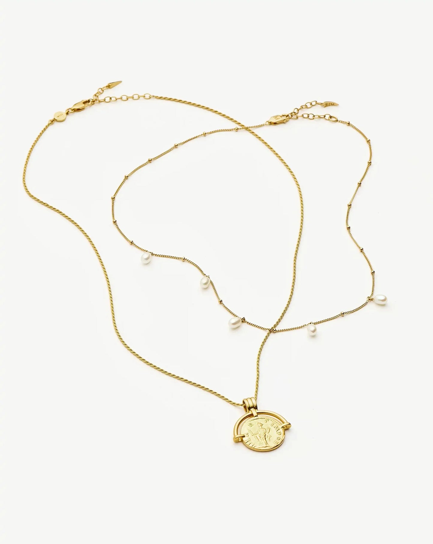 The Signature Pearl Necklace Set