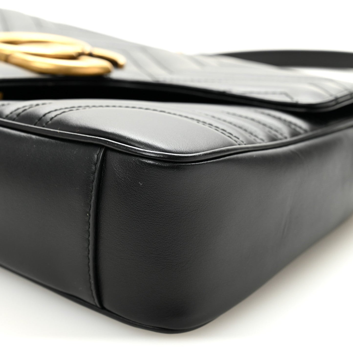 Calfskin Matelasse Medium GG Marmont Shoulder Bag Black