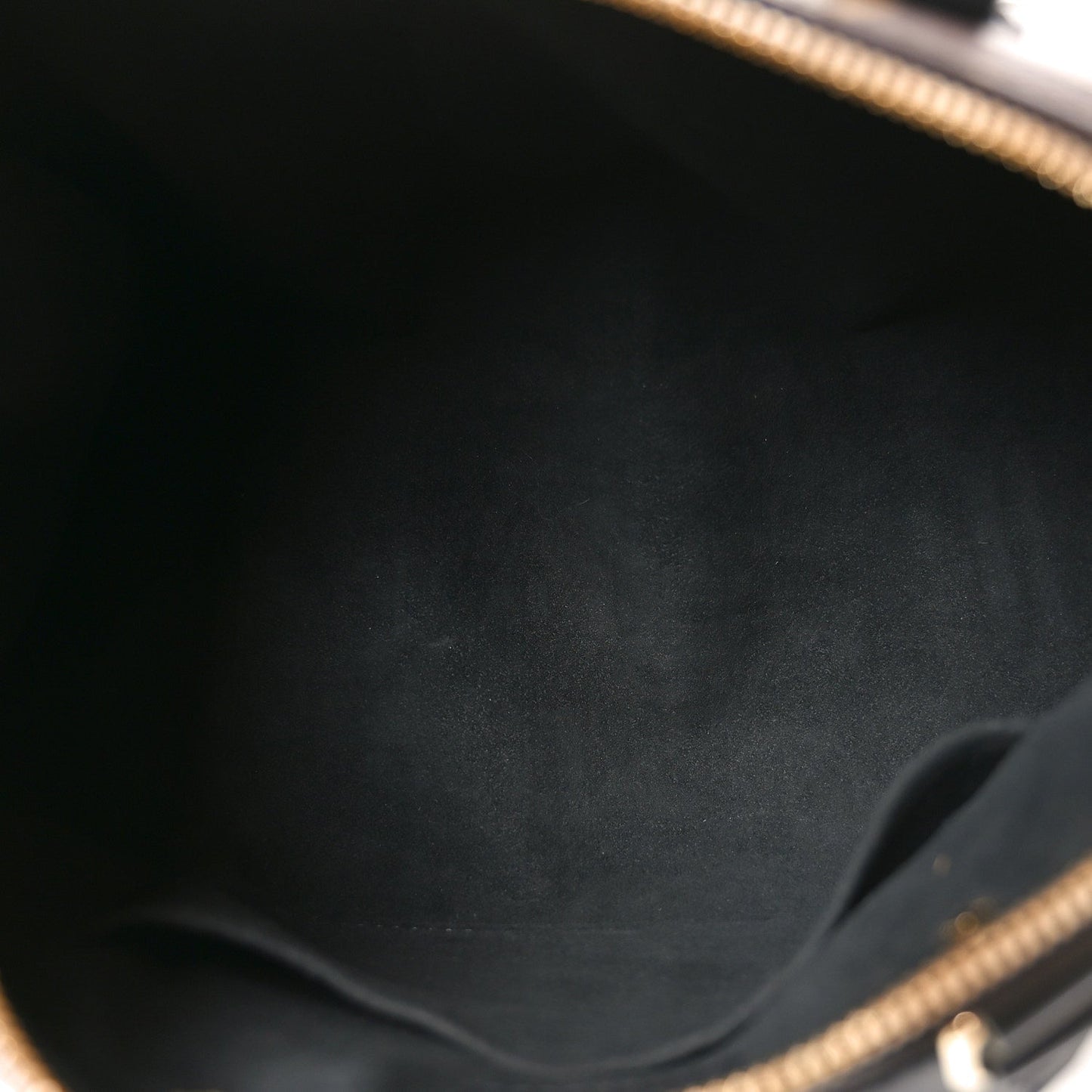Reverse Monogram Speedy Trunk 25