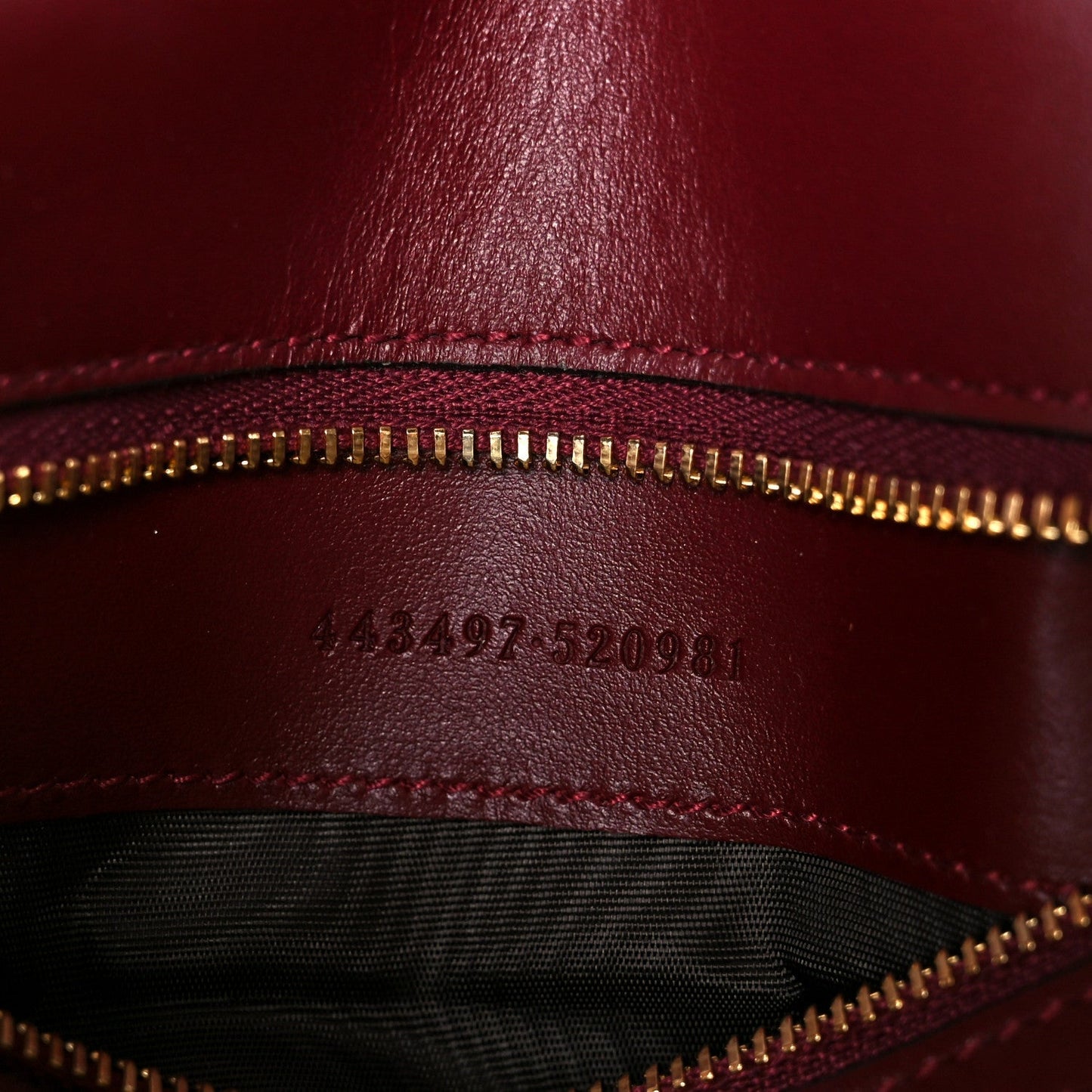 Calfskin Matelasse Small GG Marmont Shoulder Bag Rosso Ancora Red
