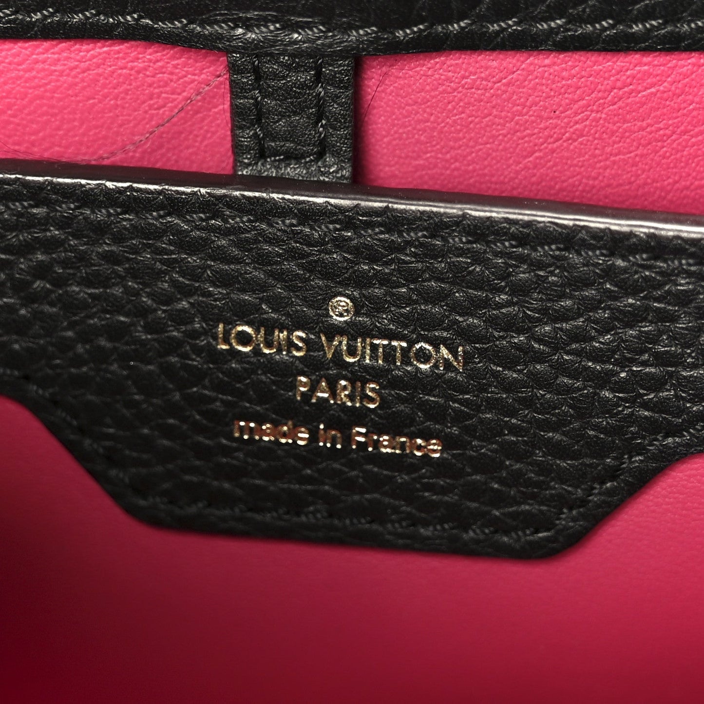 Taurillon Capucines PM Black Fuchsia
