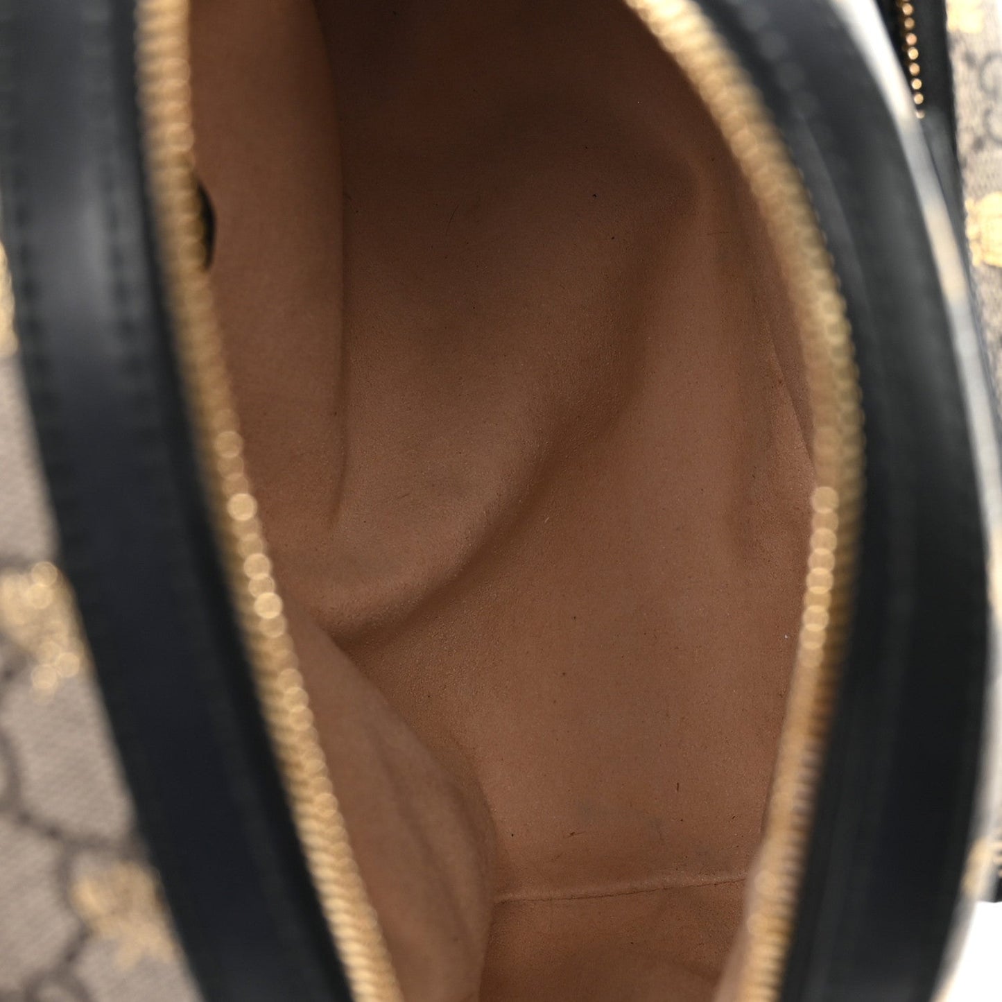 GG Supreme Monogram Bees Print Small Day Backpack Beige Oro Black