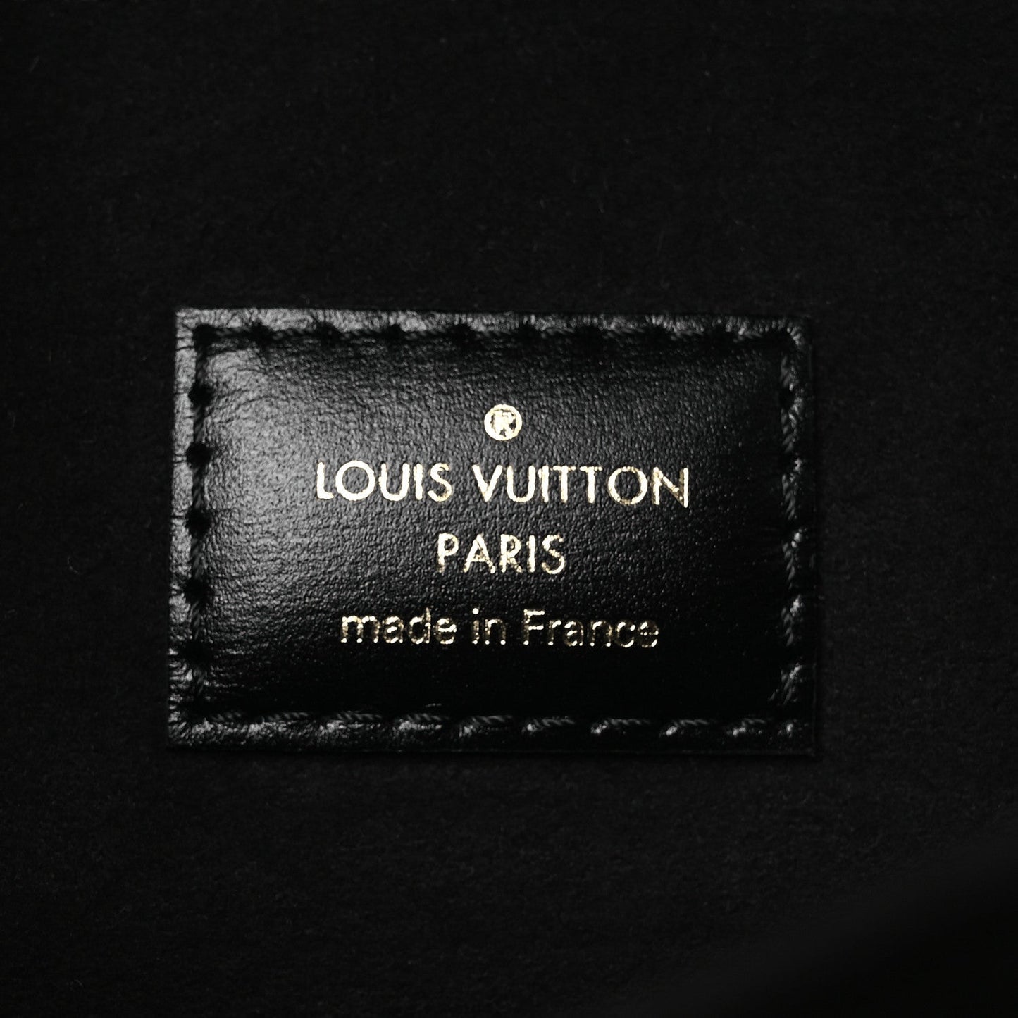 Reverse Monogram Pochette Metis