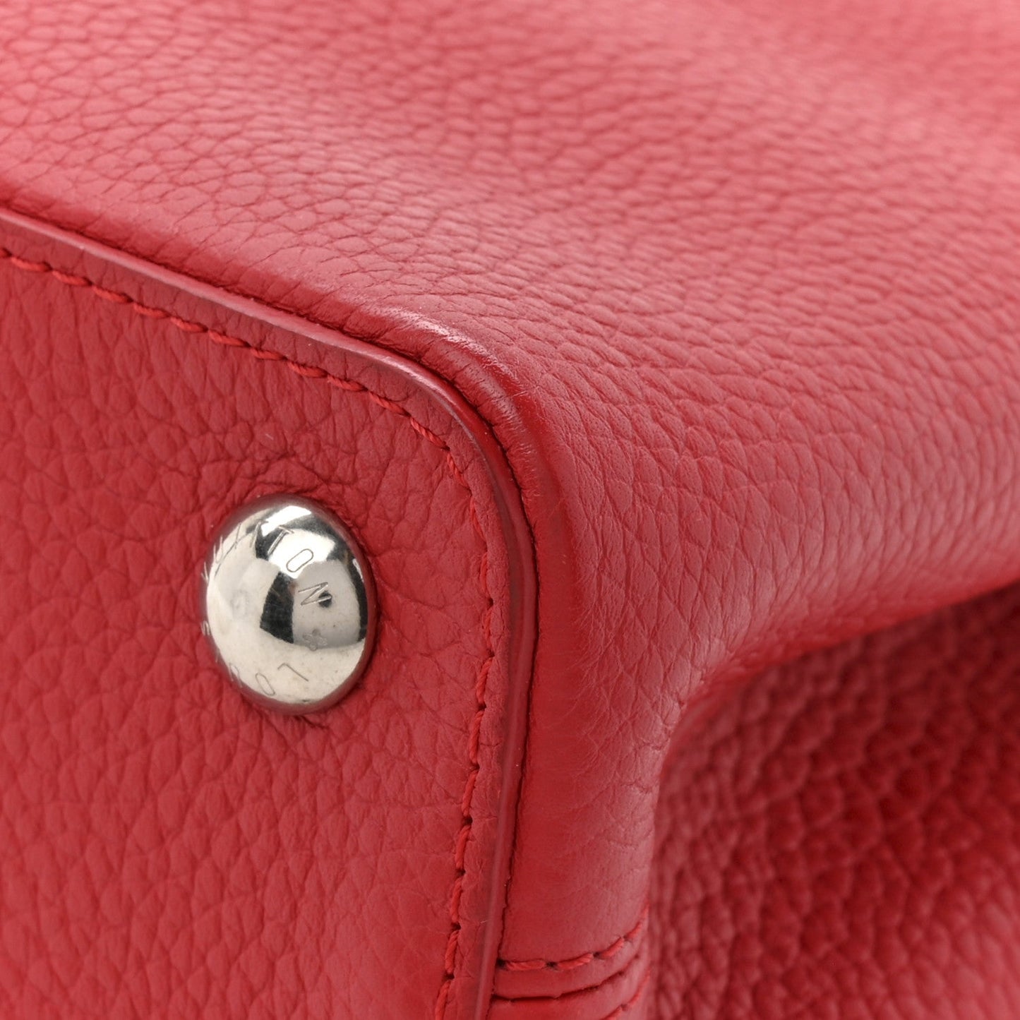 Taurillon Capucines BB Scarlet Red