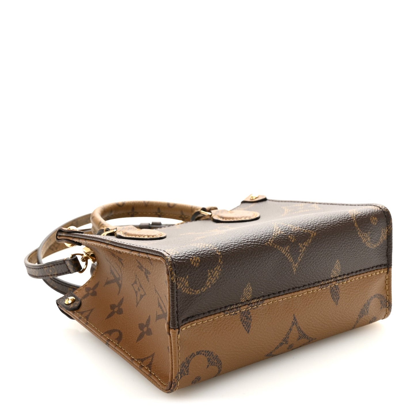 Reverse Monogram Giant Onthego BB