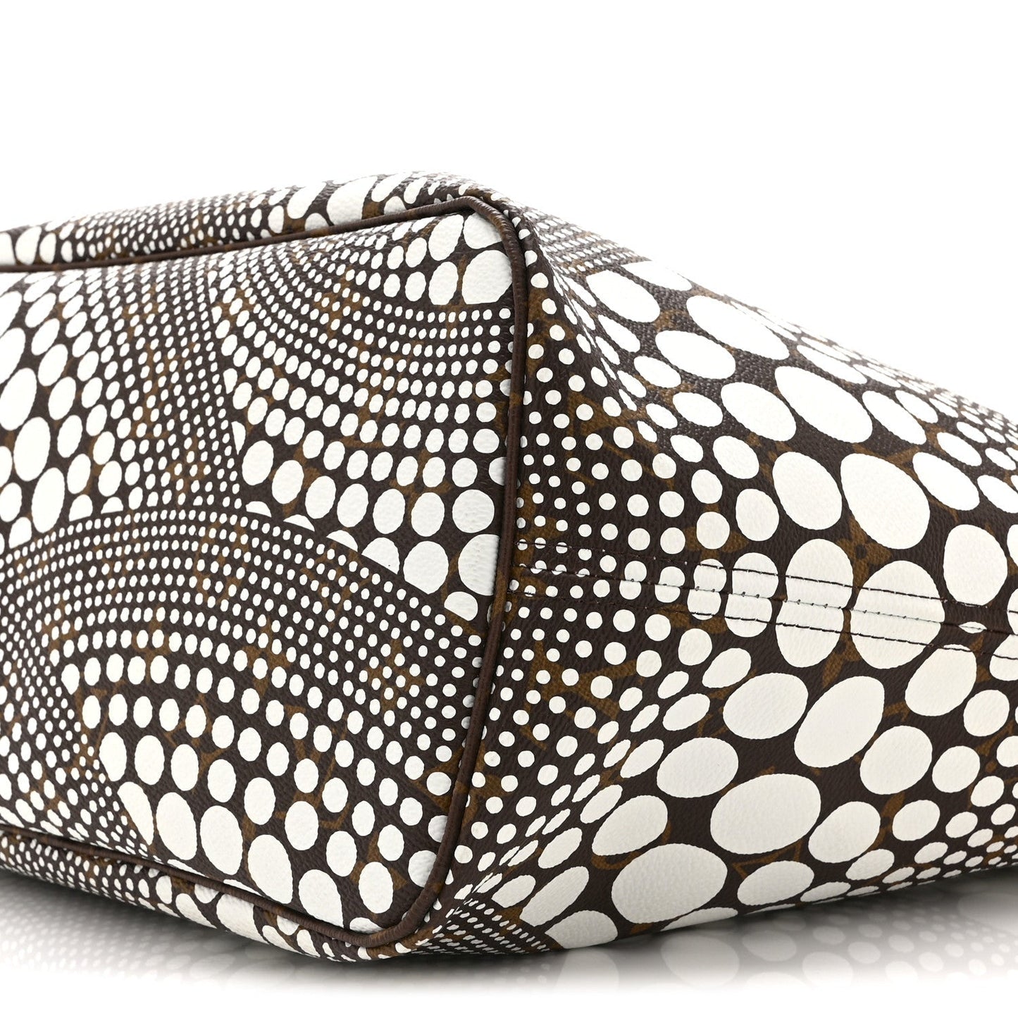 Monogram Kusama Waves Neverfull MM White