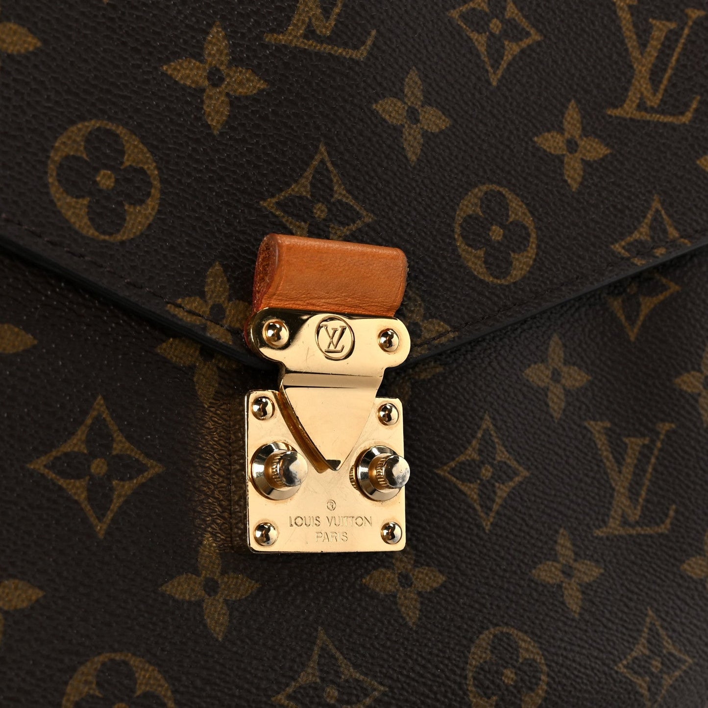 Monogram Pochette Metis