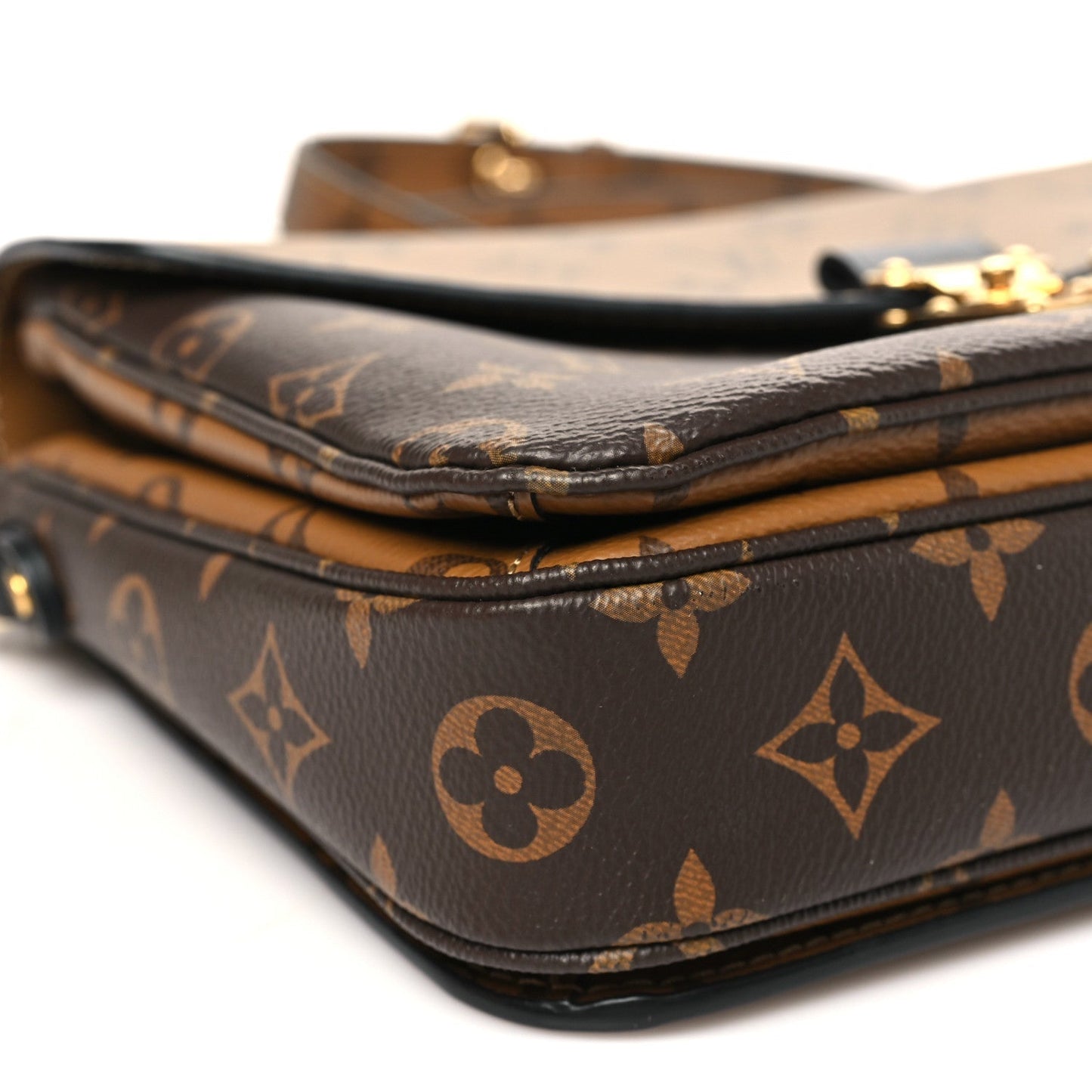 Reverse Monogram Pochette Metis