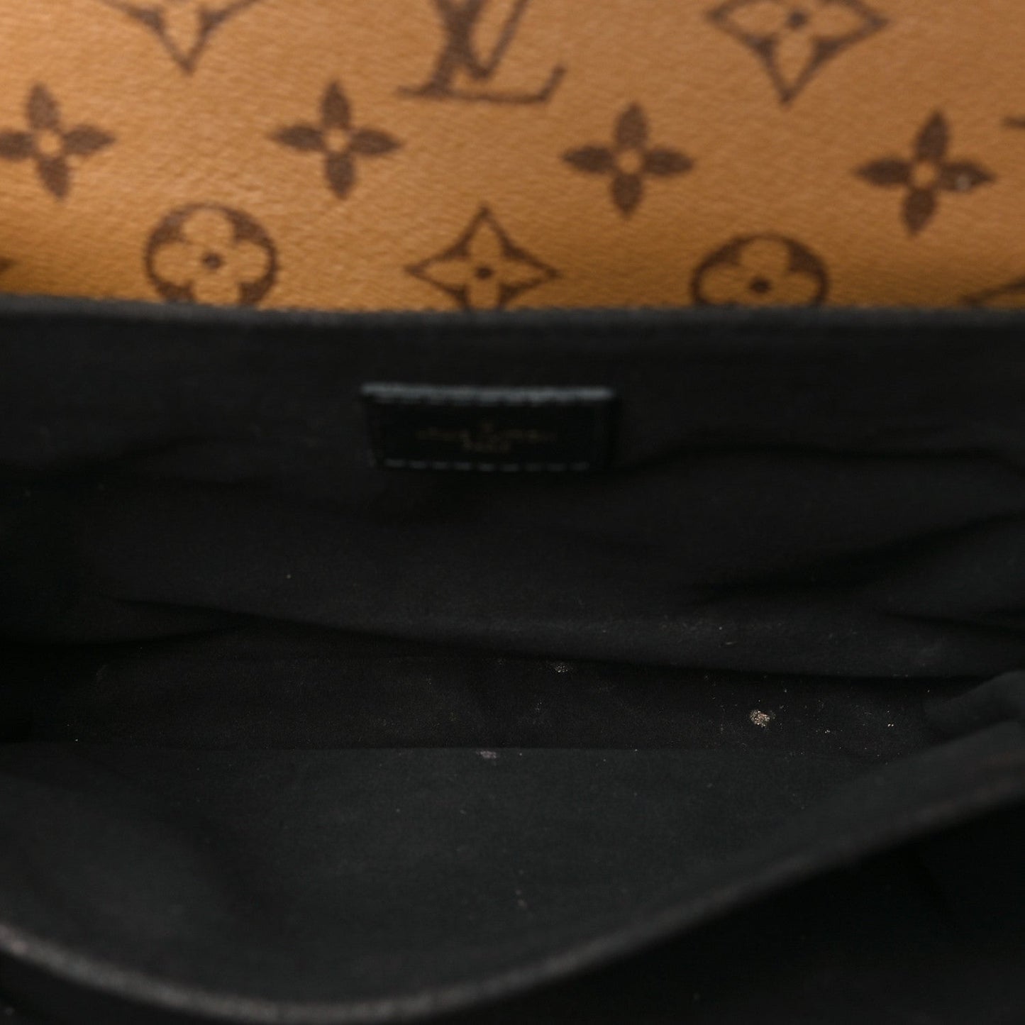 Reverse Monogram Pochette Metis