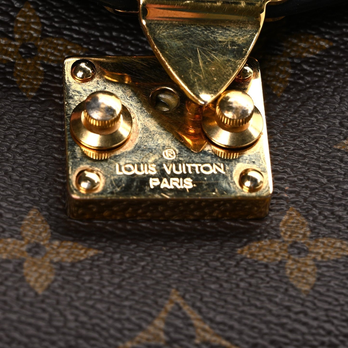 Reverse Monogram Pochette Metis