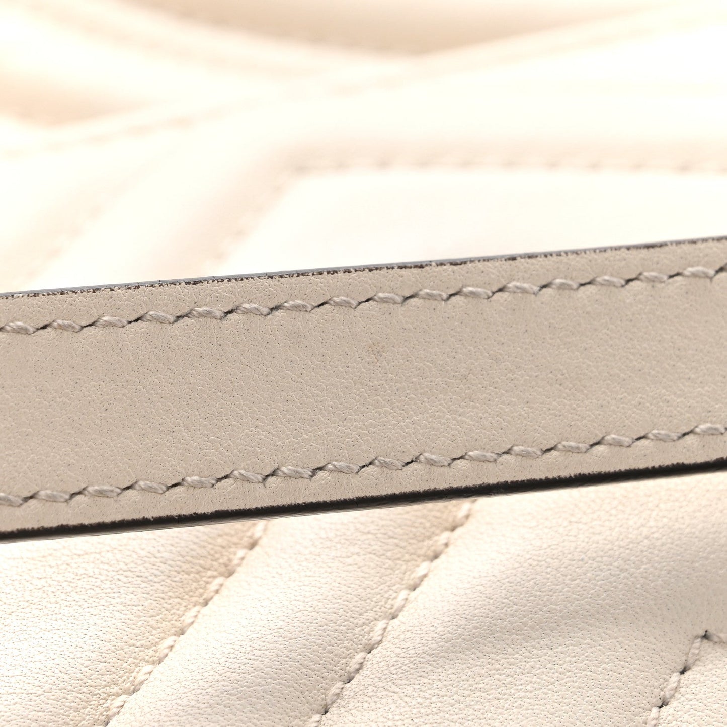 Calfskin Matelasse Small GG Marmont Shoulder Bag White