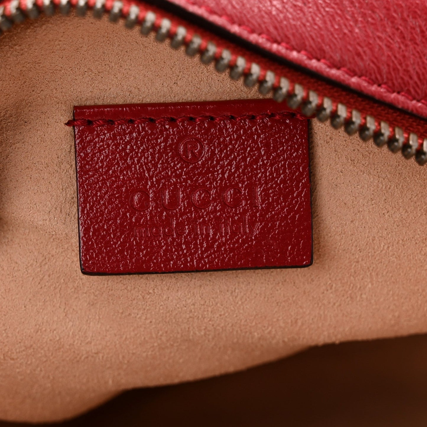 Glazed Calfskin Matelasse Heart Mini GG Marmont Round Shoulder Bag Romantic Cerise
