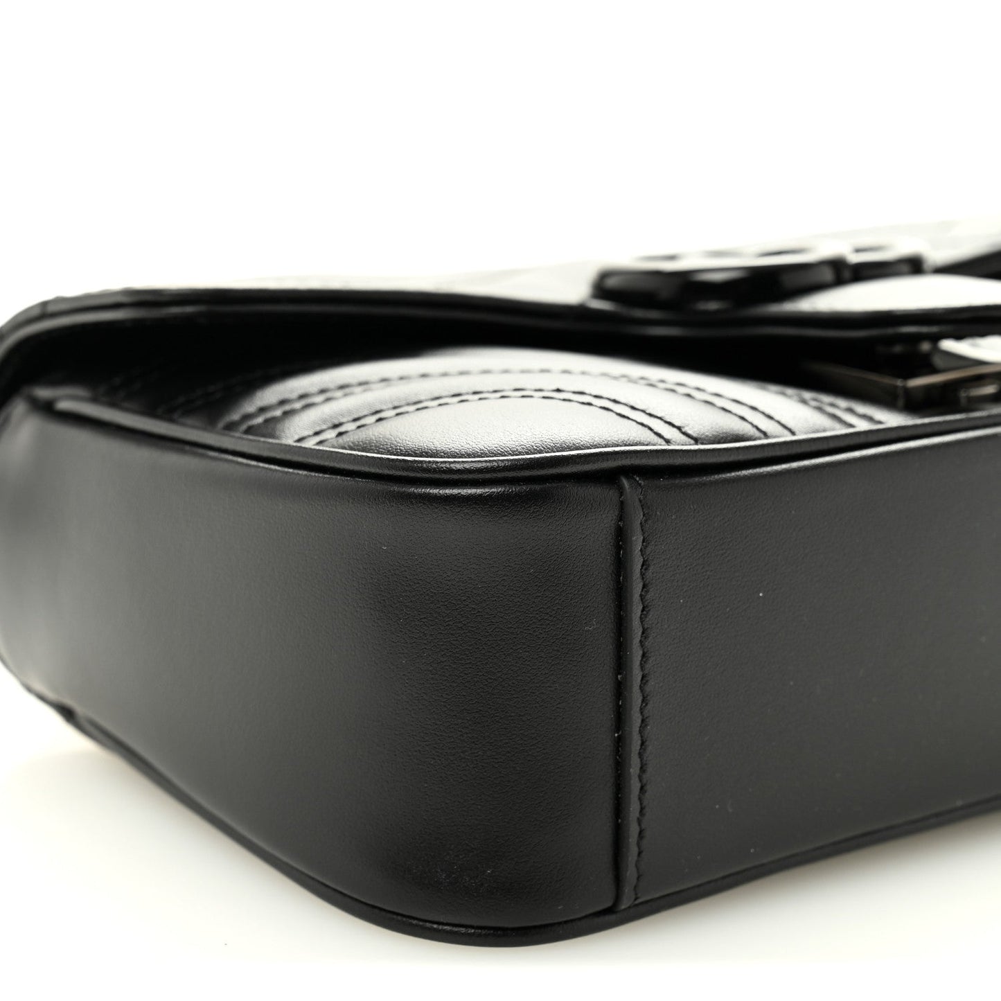 Calfskin Matelasse Monochrome Mini GG Marmont Shoulder Bag Black