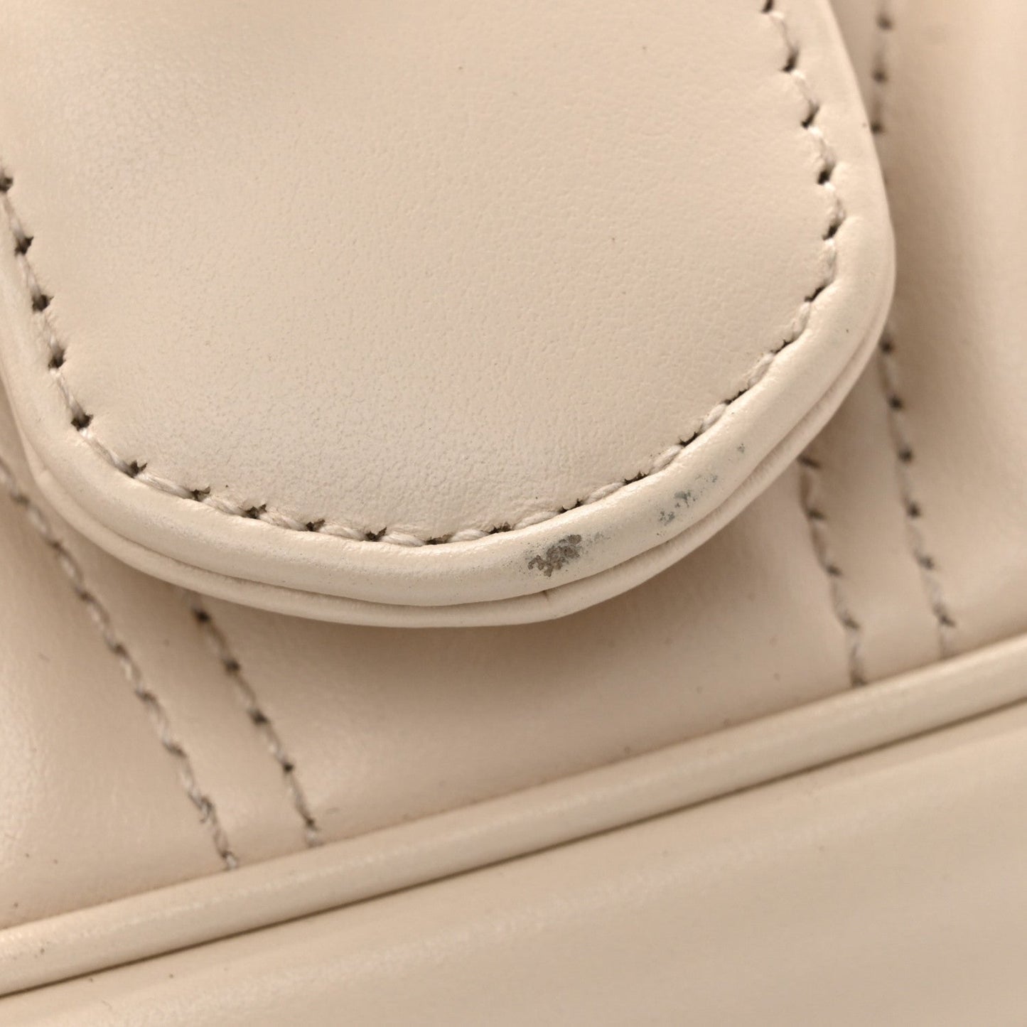 Calfskin Matelasse Mini GG Marmont Shoulder Bag White