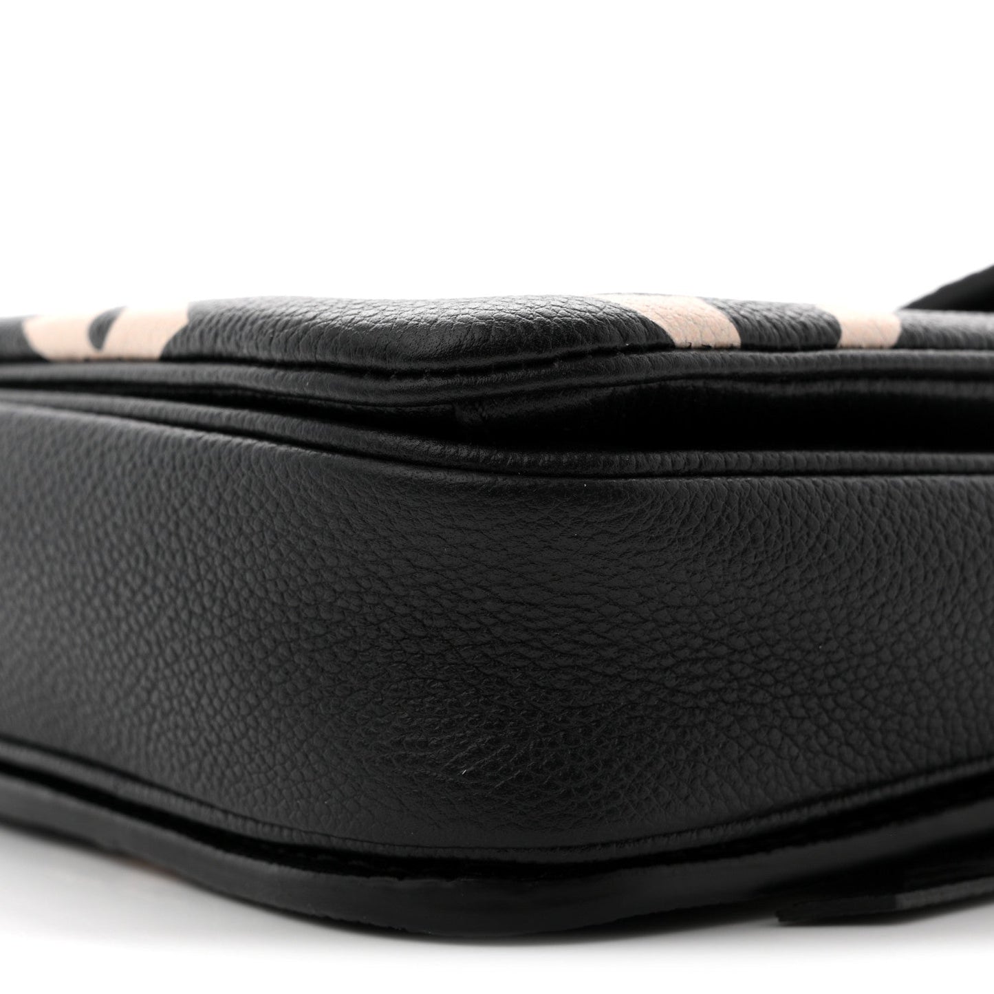 Empreinte Monogram Giant Pochette Metis Black Beige