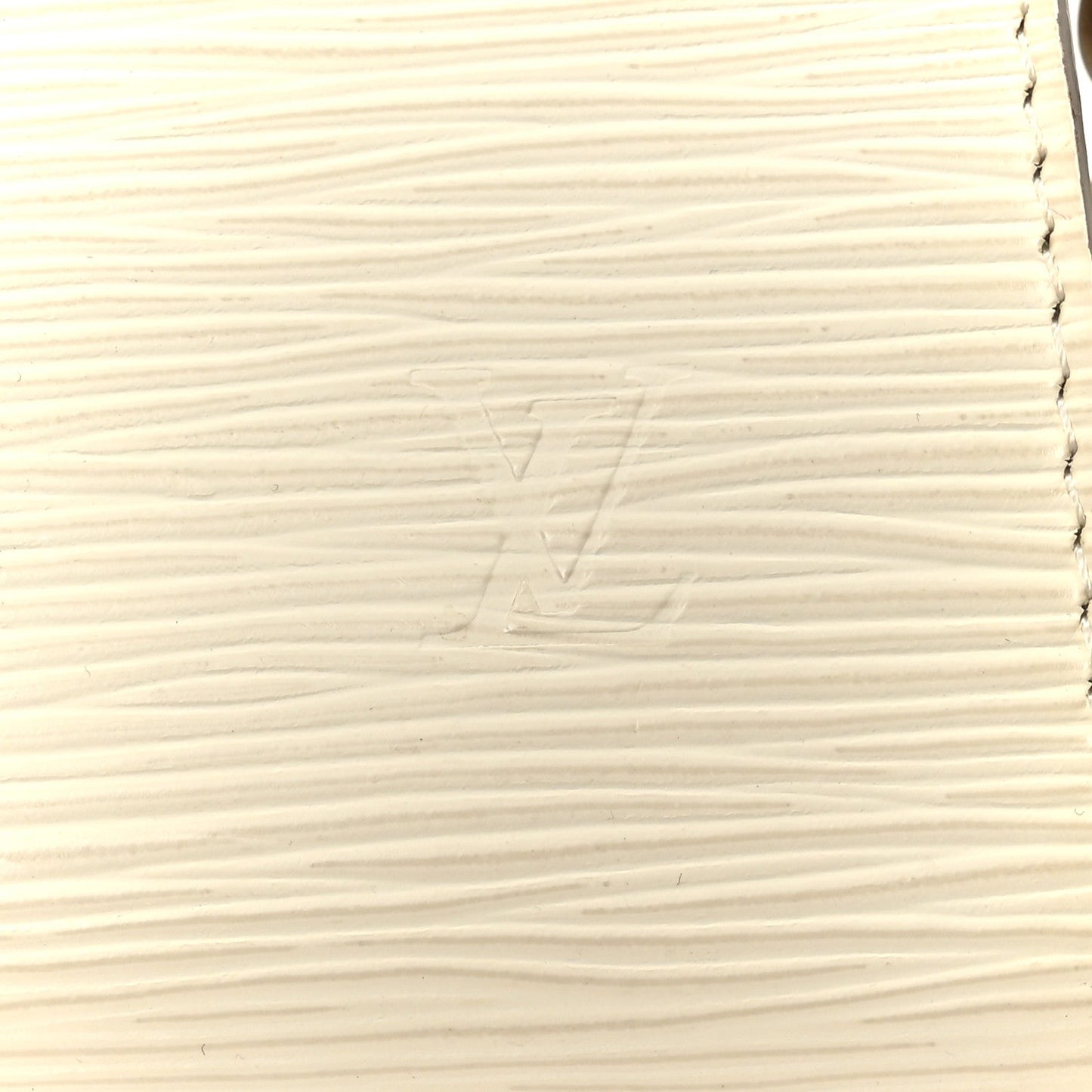 Epi Pochette Accessories 24 Ivory