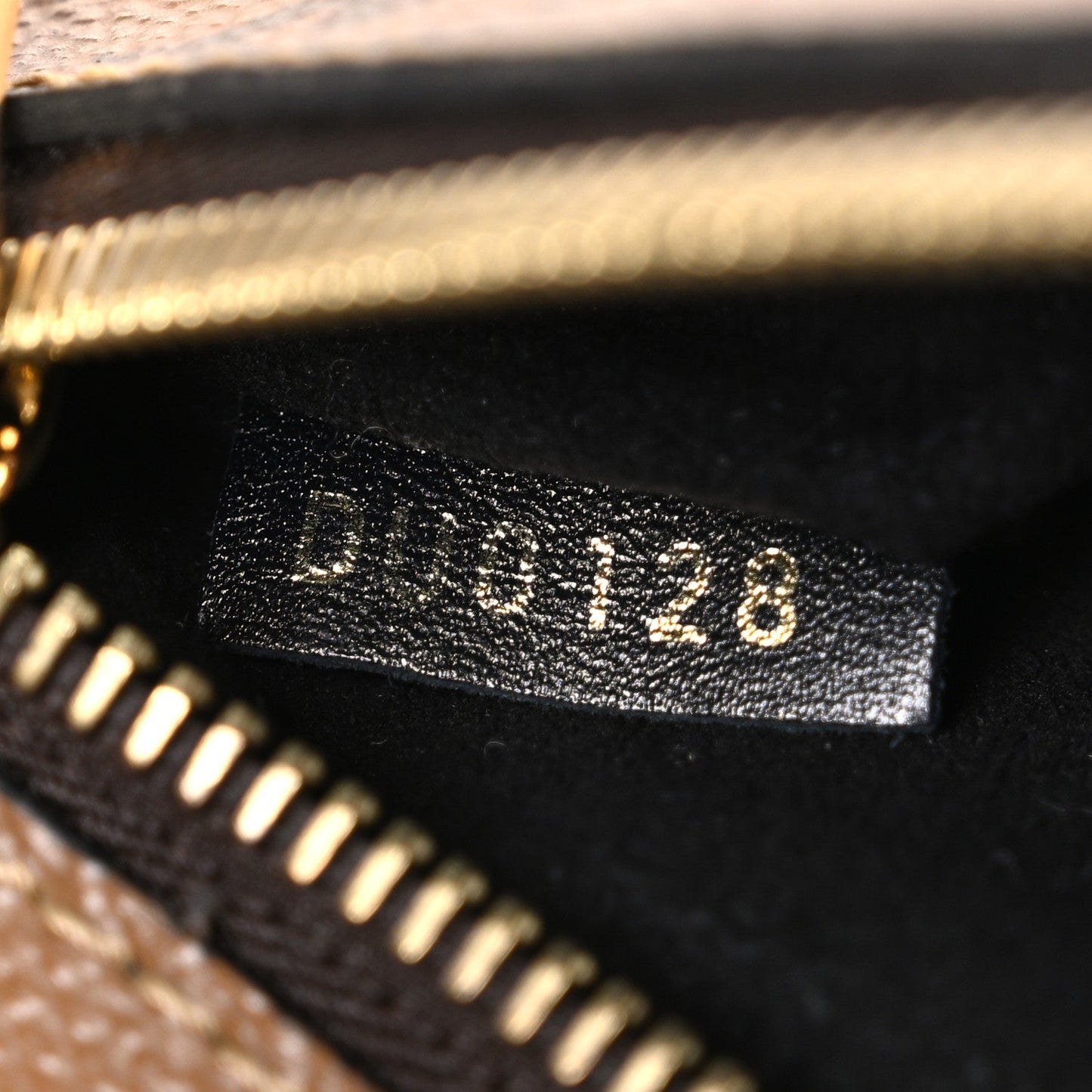 Reverse Monogram Pochette Metis