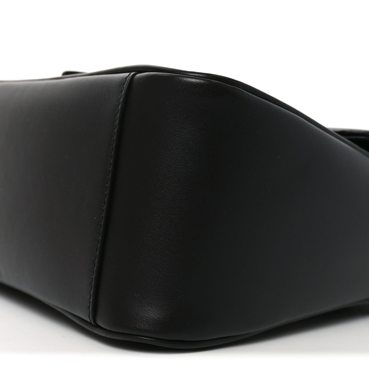 Calfskin Matelasse Small GG Marmont Top Handle Shoulder Bag Black