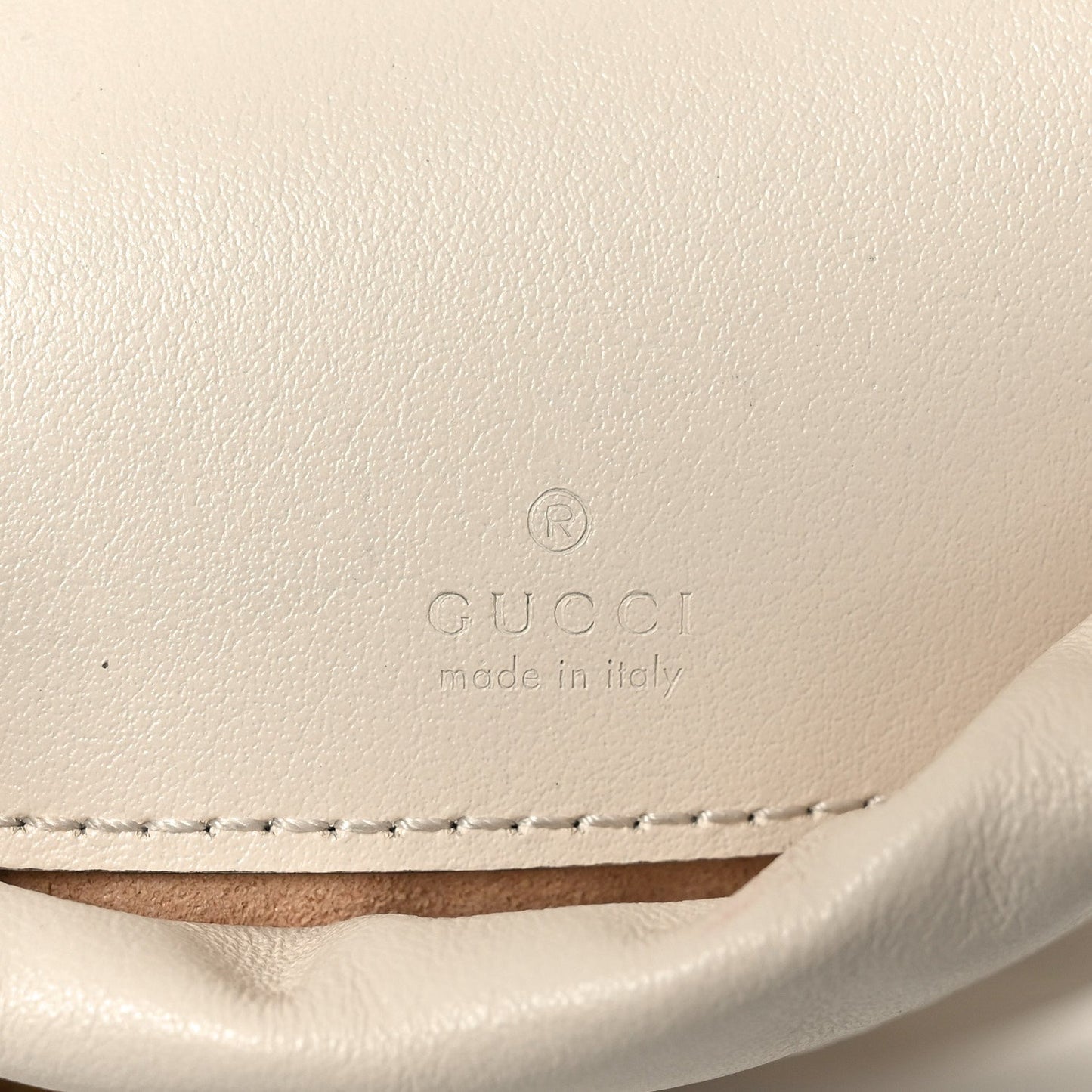 Calfskin Matelasse Mini GG Marmont 2.0 Bucket Bag White