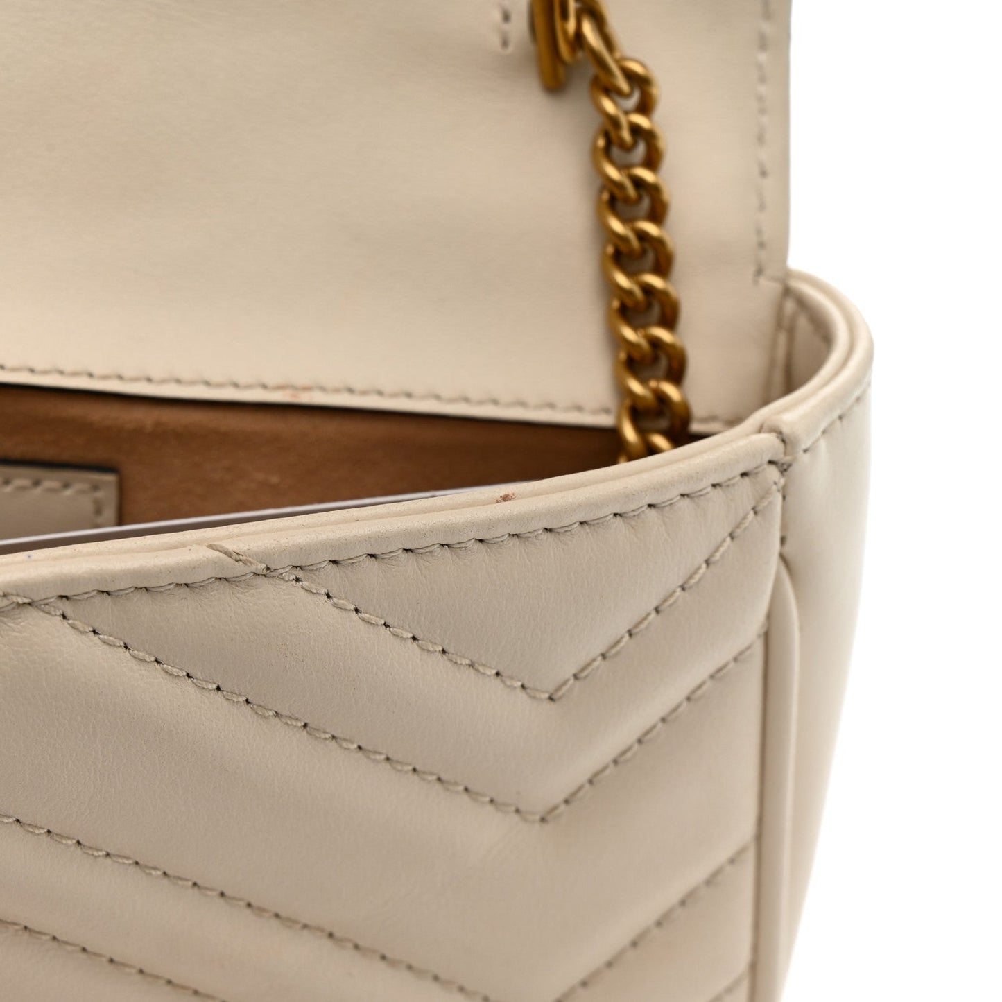 Calfskin Matelasse Super Mini GG Marmont Shoulder Bag White