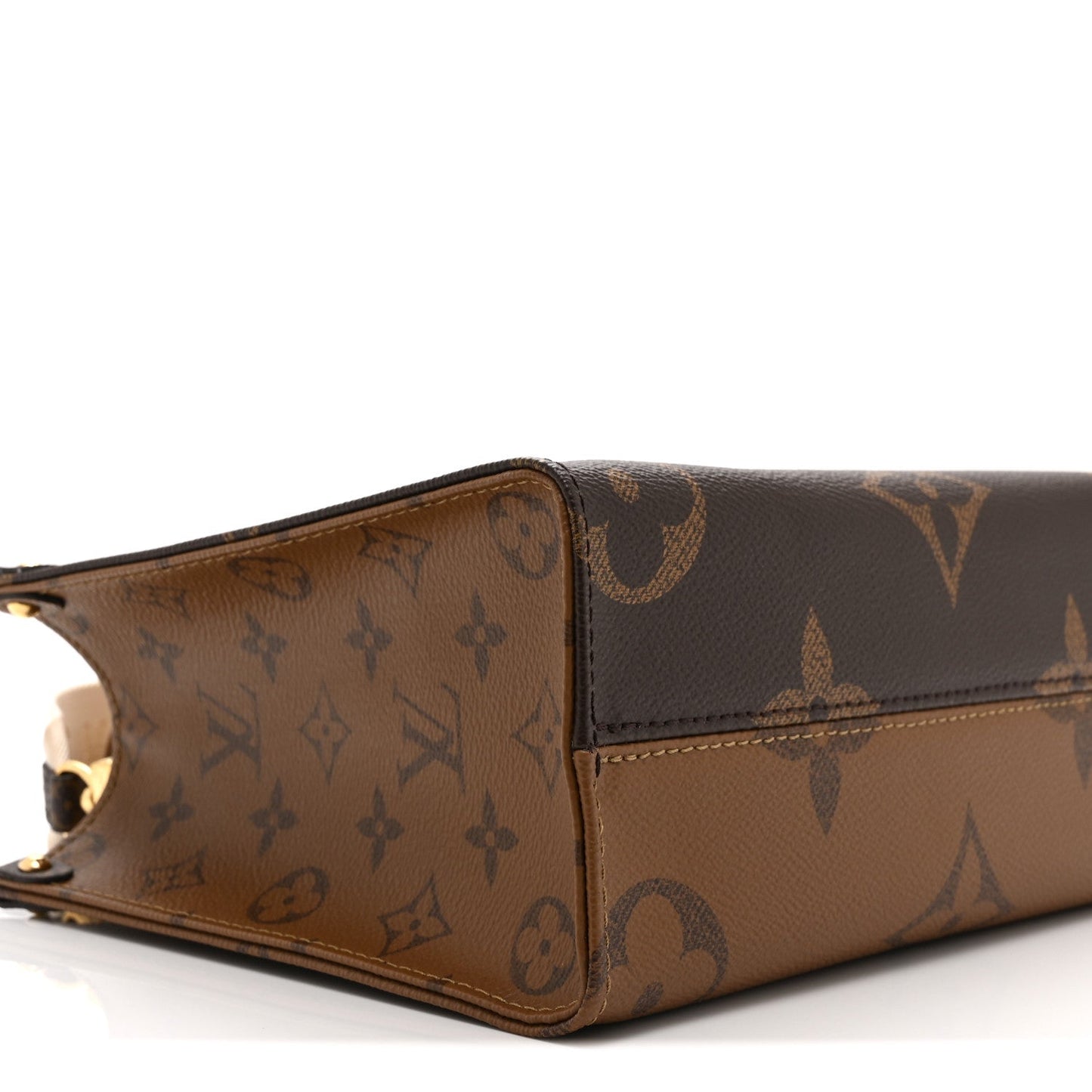 Reverse Monogram Giant Onthego PM