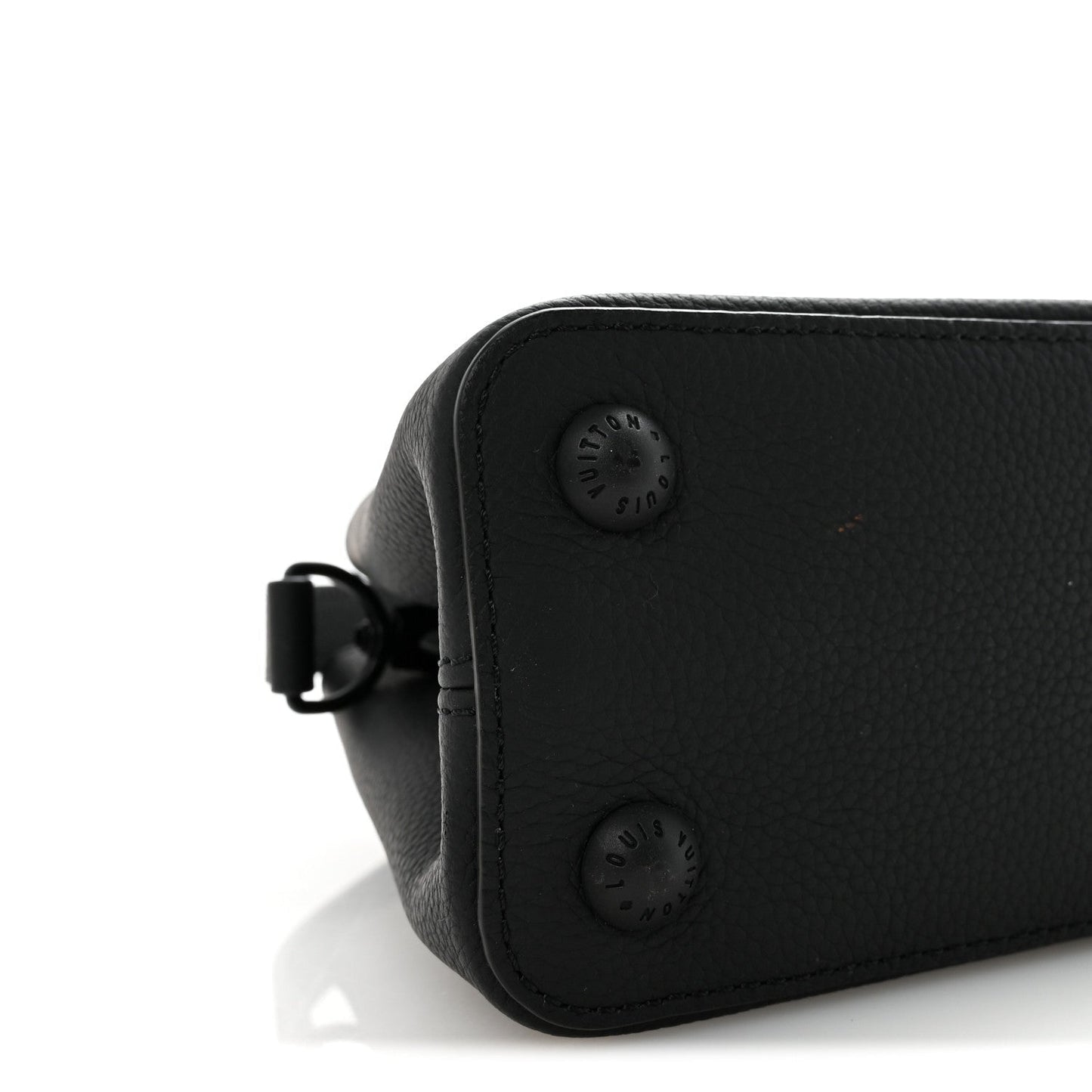 Taurillon Capucines East West MM Matte Black