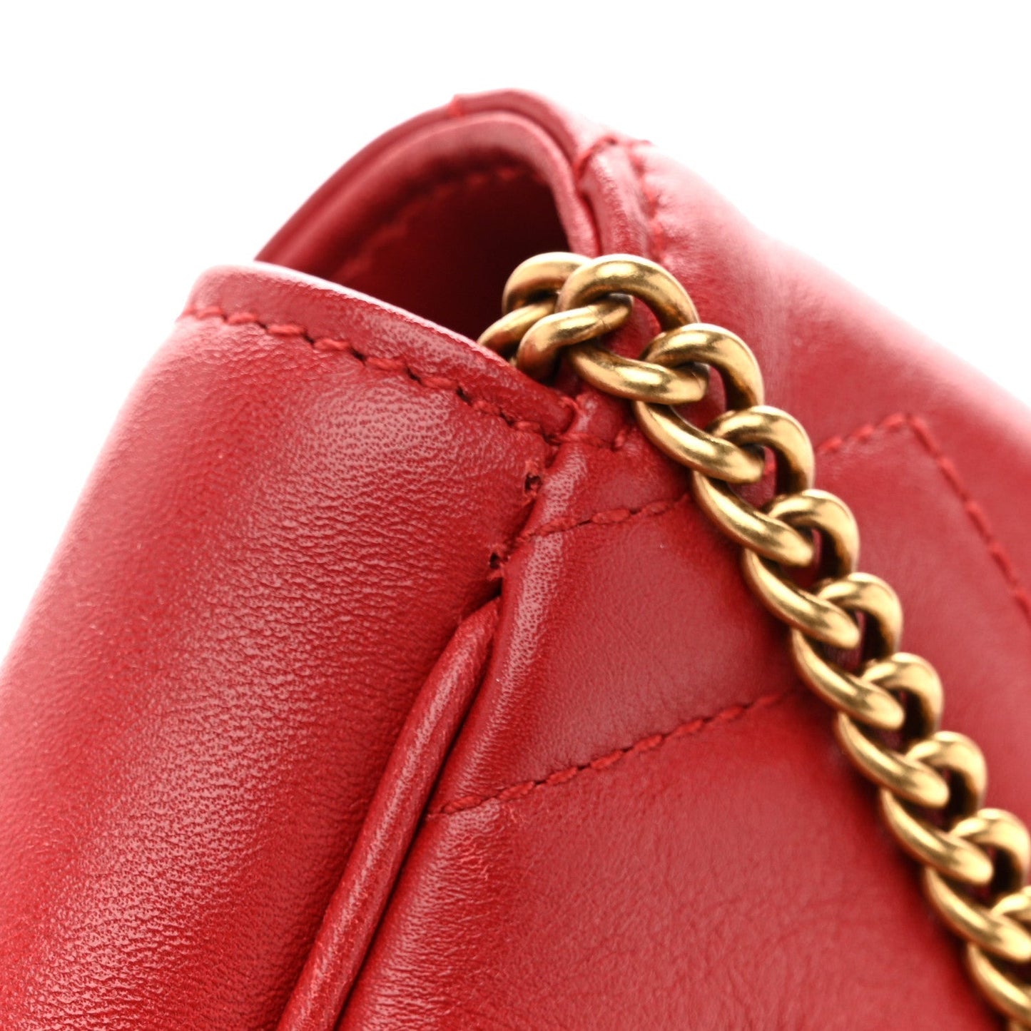 Calfskin Matelasse Super Mini GG Marmont Shoulder Bag Hibiscus Red