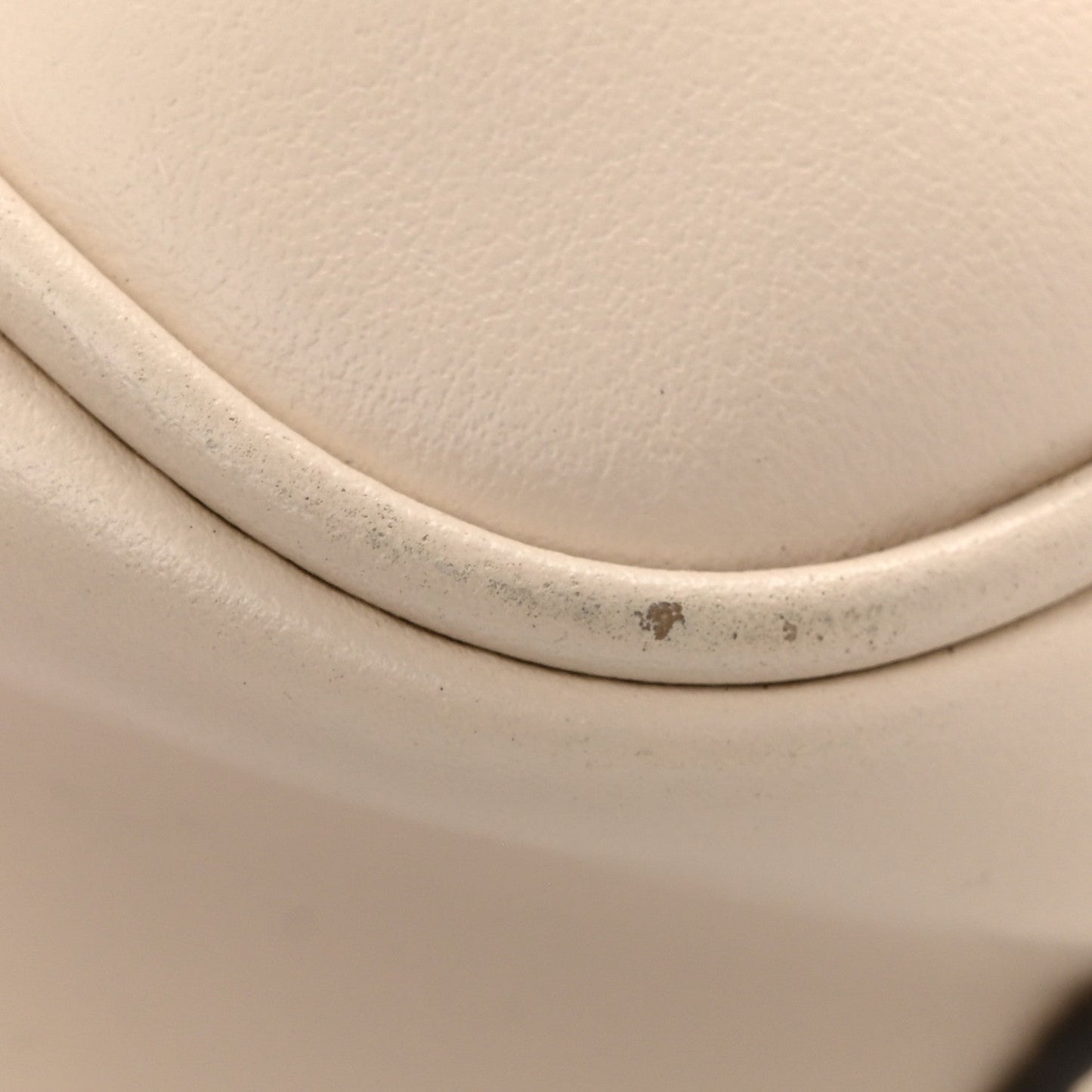 Calfskin Matelasse Mini GG Marmont Shoulder Bag White