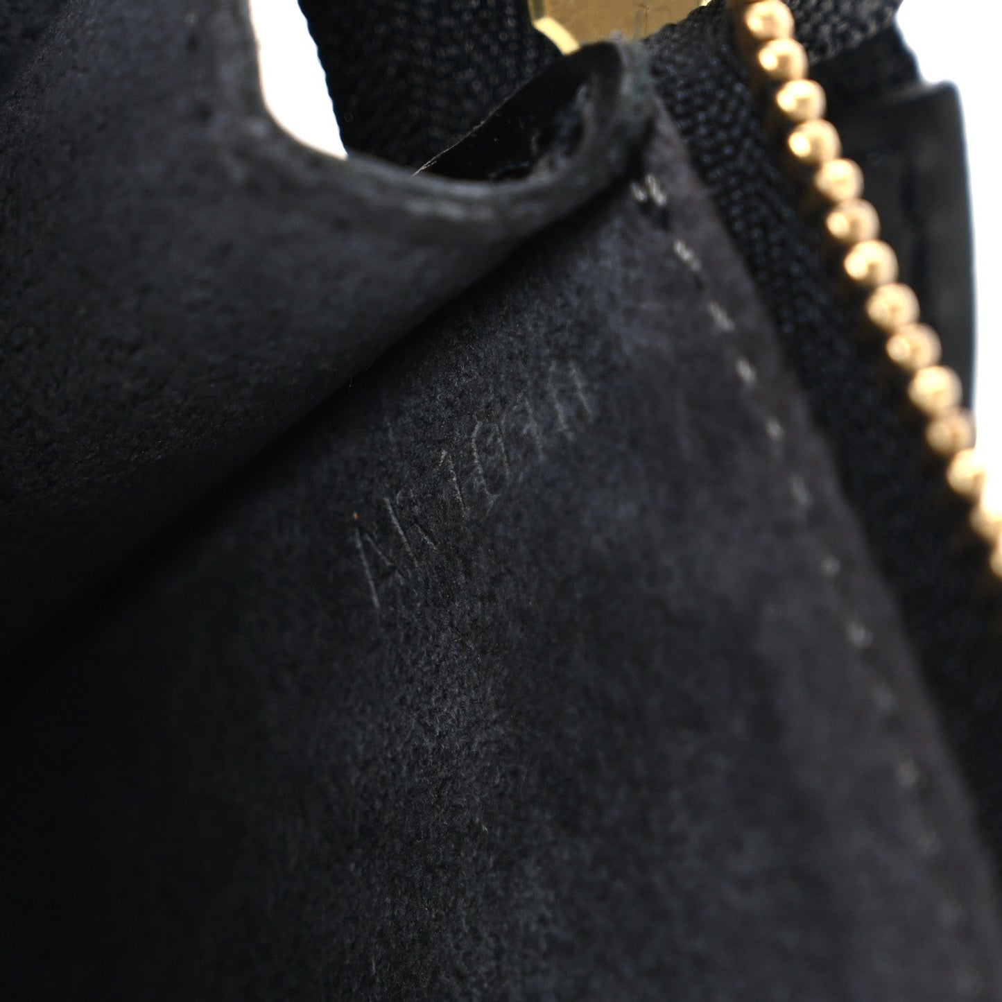 Epi Pochette Accessories 24 Black