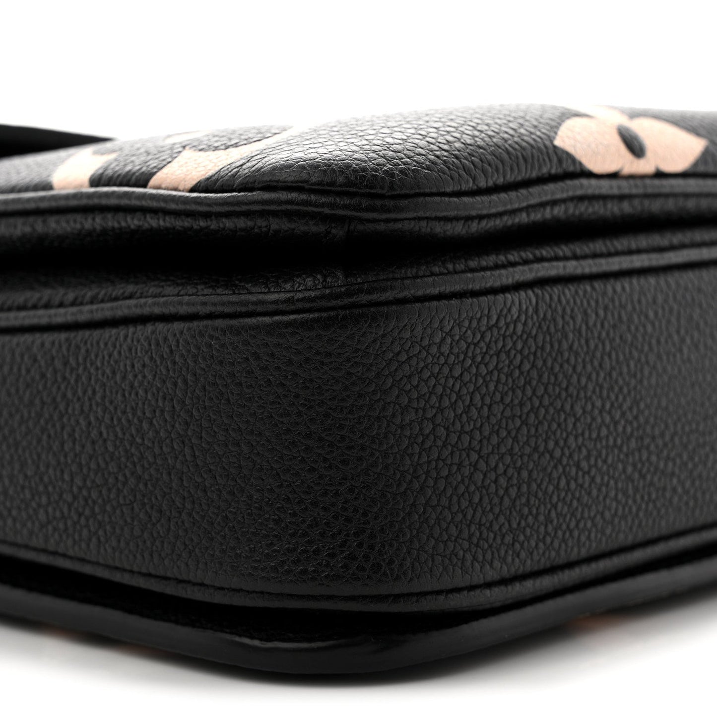 Empreinte Monogram Giant Pochette Metis Black Beige