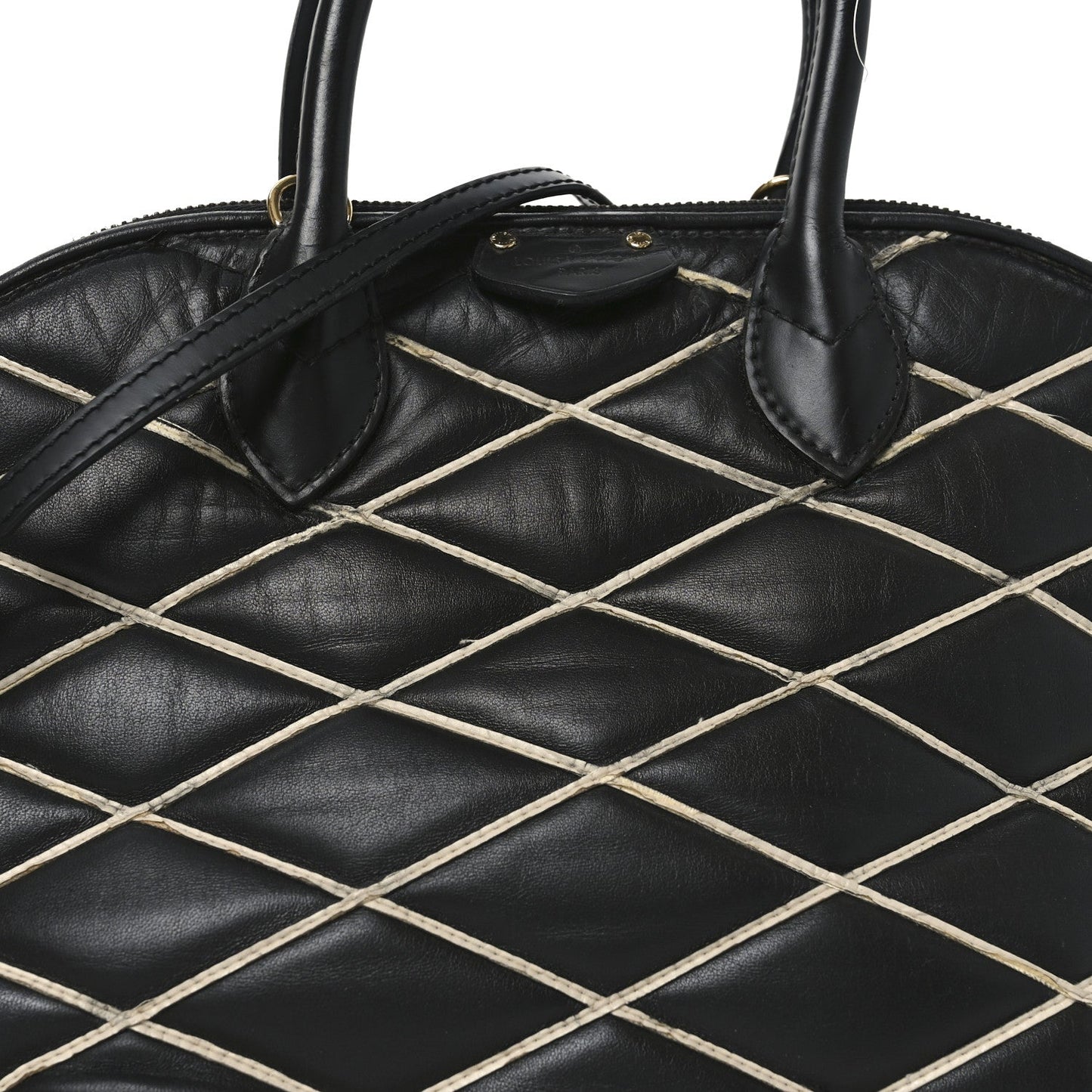 Lambskin Malletage Alma PM Black