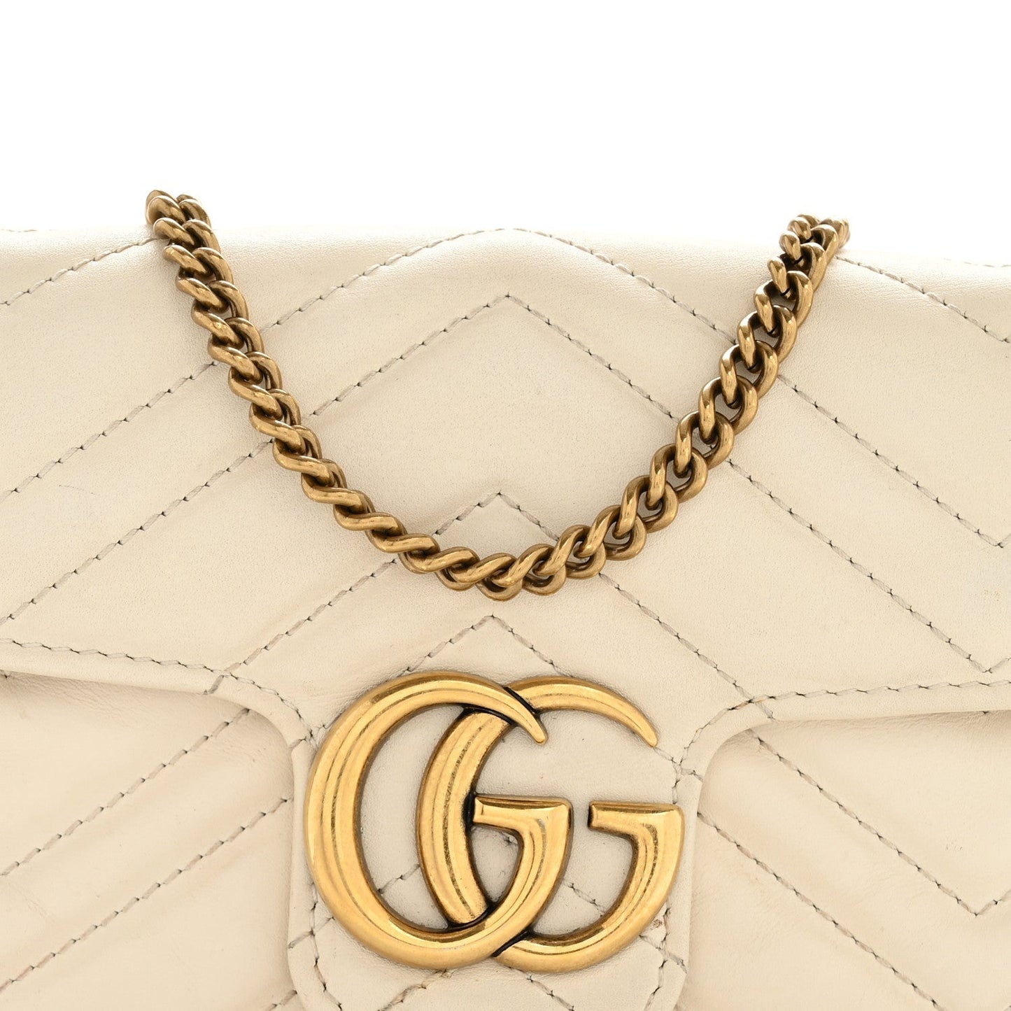 Calfskin Matelasse Super Mini GG Marmont Shoulder Bag White