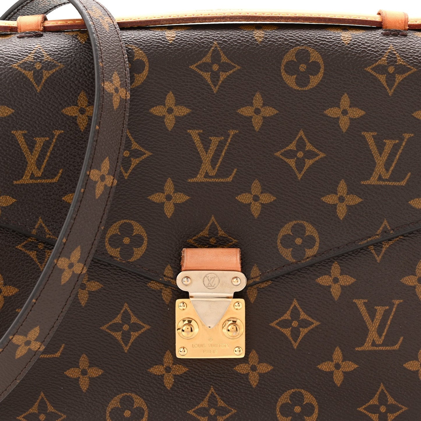 Monogram Pochette Metis