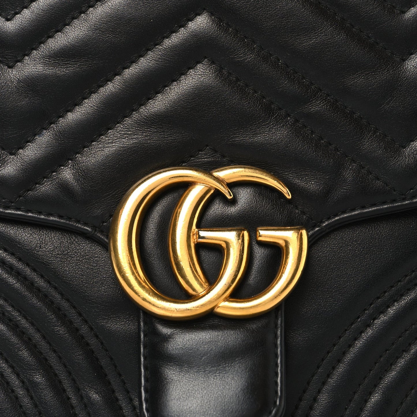 Calfskin Matelasse Small GG Marmont Top Handle Shoulder Bag Black