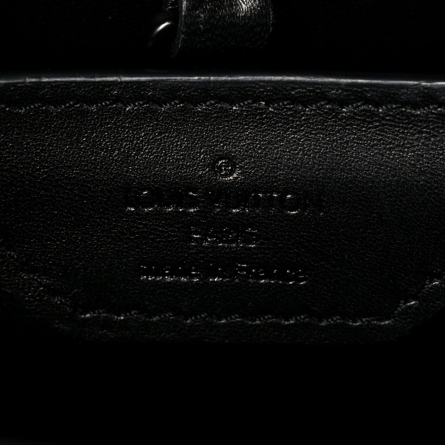 Taurillon Capucines BB Matte Black