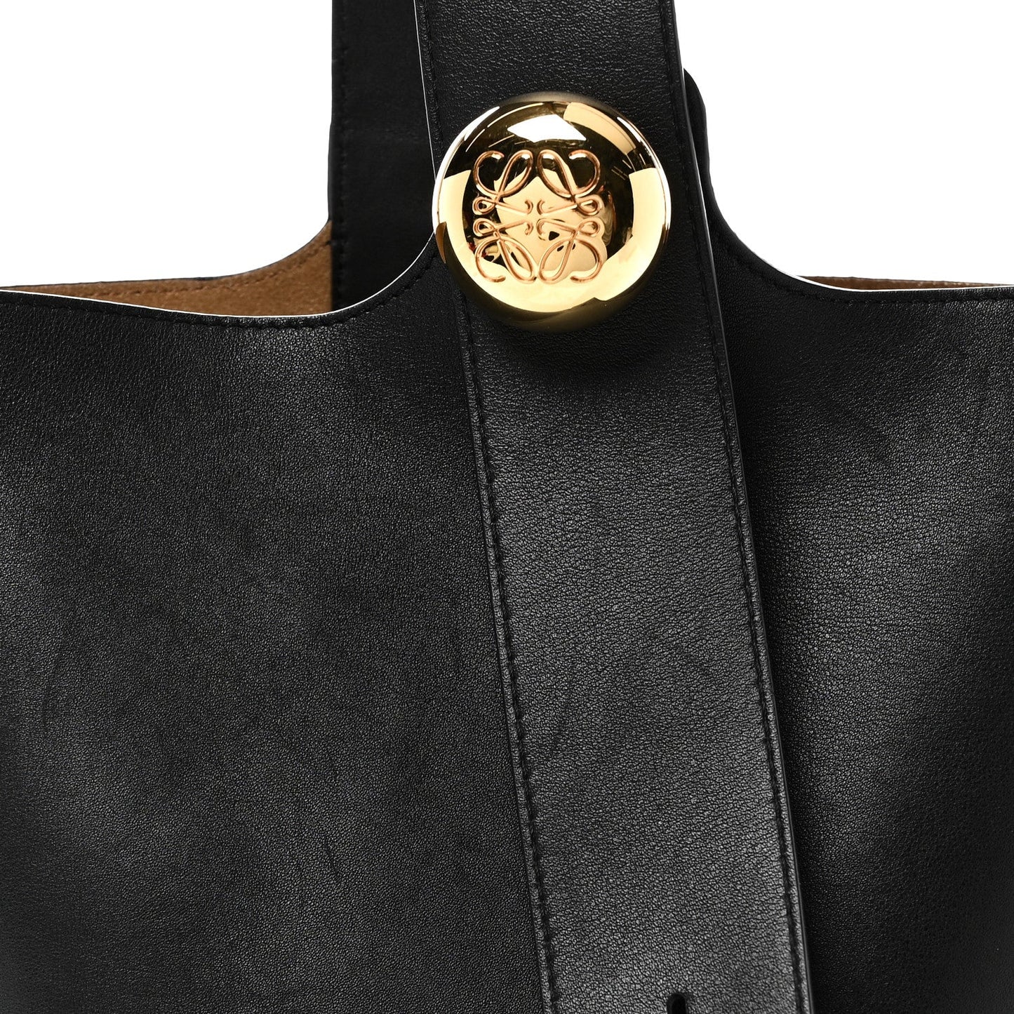 Smooth Calfskin Medium Pebble Bucket Bag Black