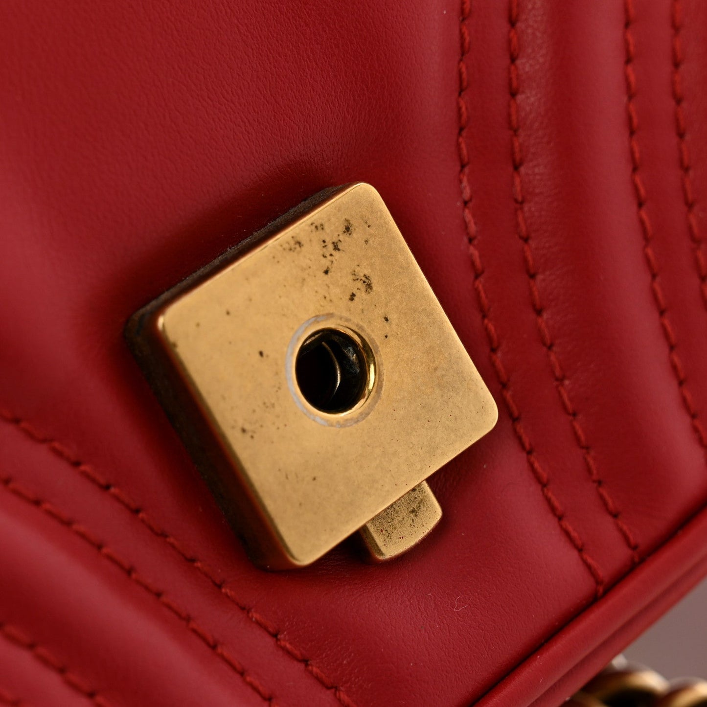 Calfskin Matelasse Mini GG Marmont Shoulder Bag Hibiscus Red