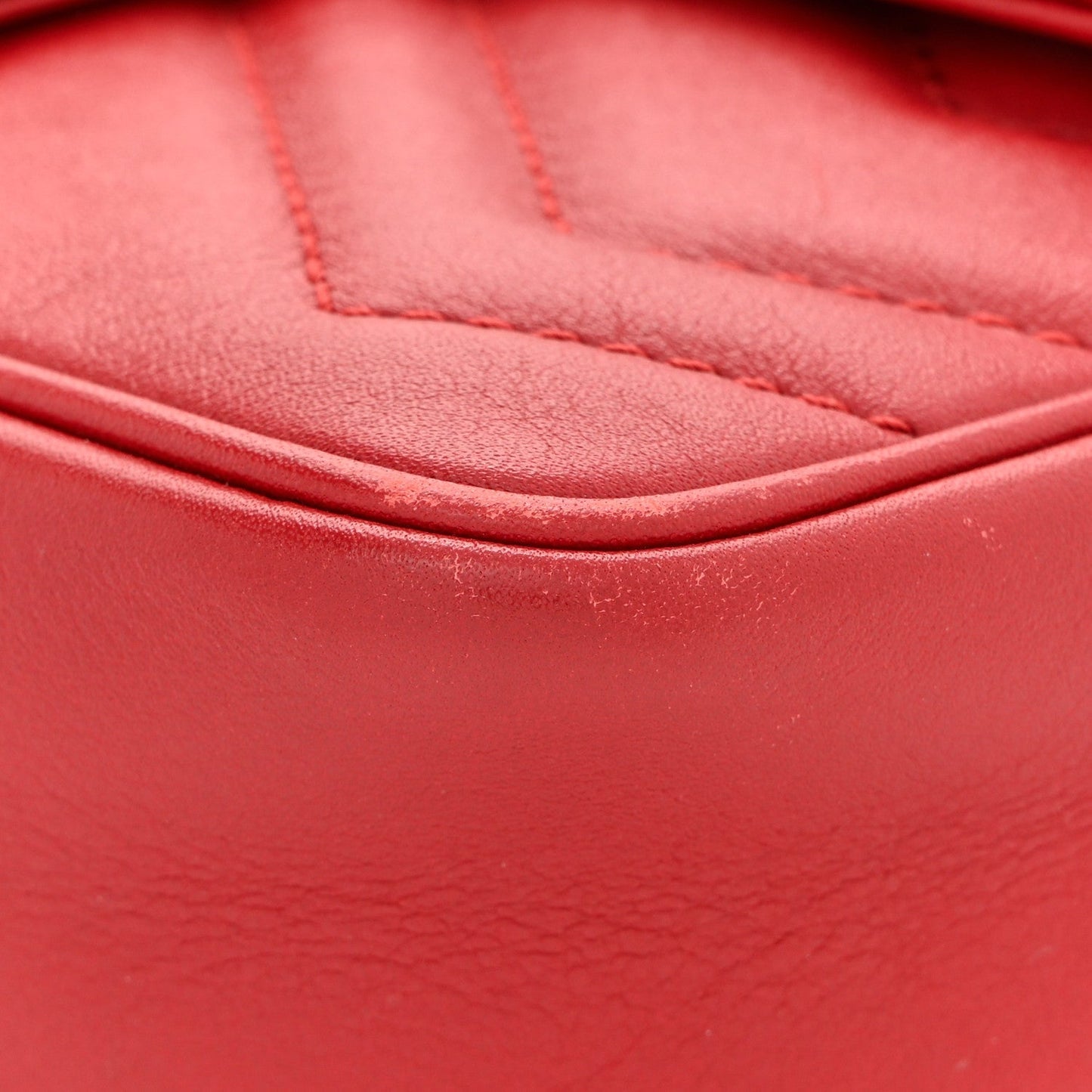 Calfskin Matelasse Super Mini GG Marmont Shoulder Bag Hibiscus Red