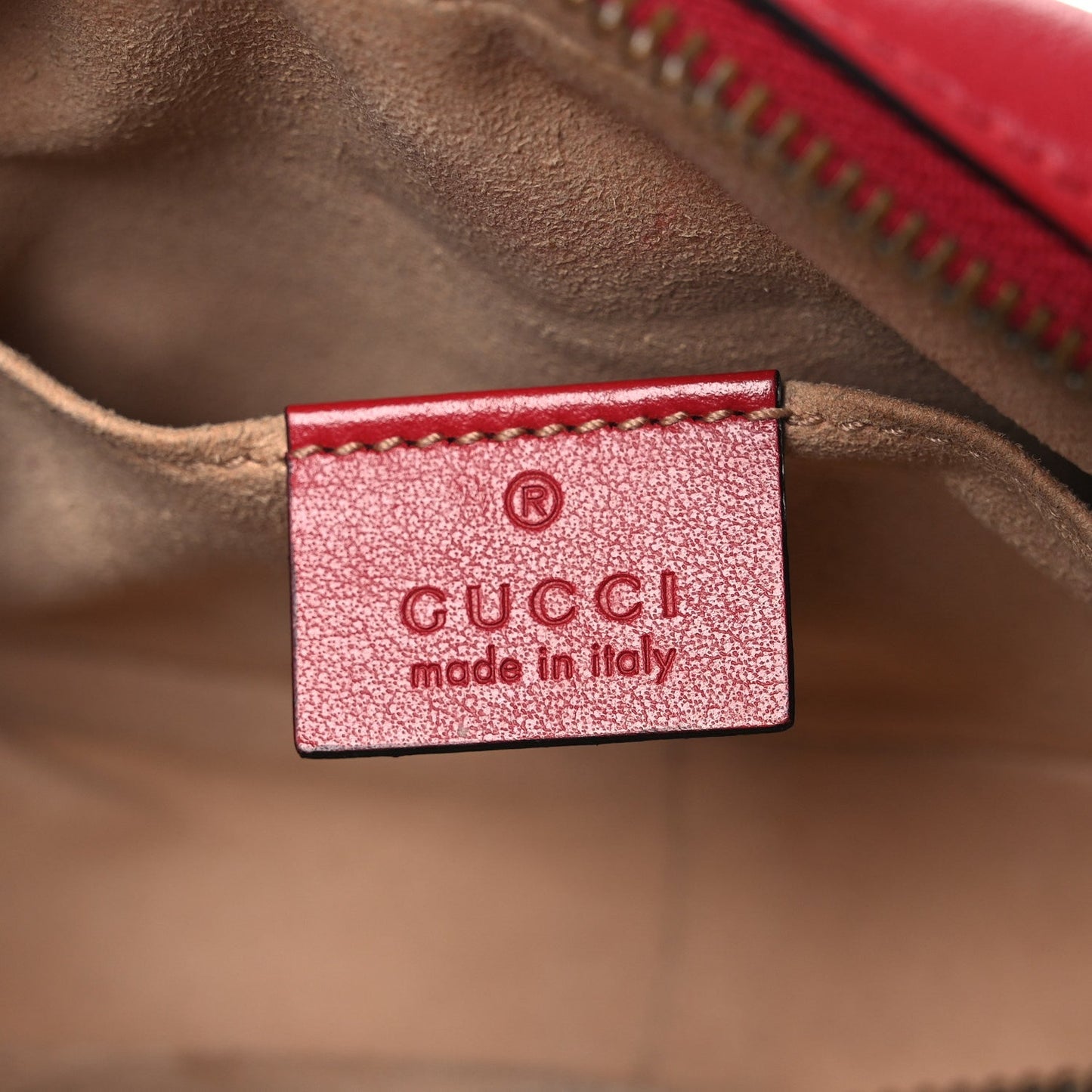 Calfskin Matelasse Mini GG Marmont Chain Shoulder Bag Hibiscus Red