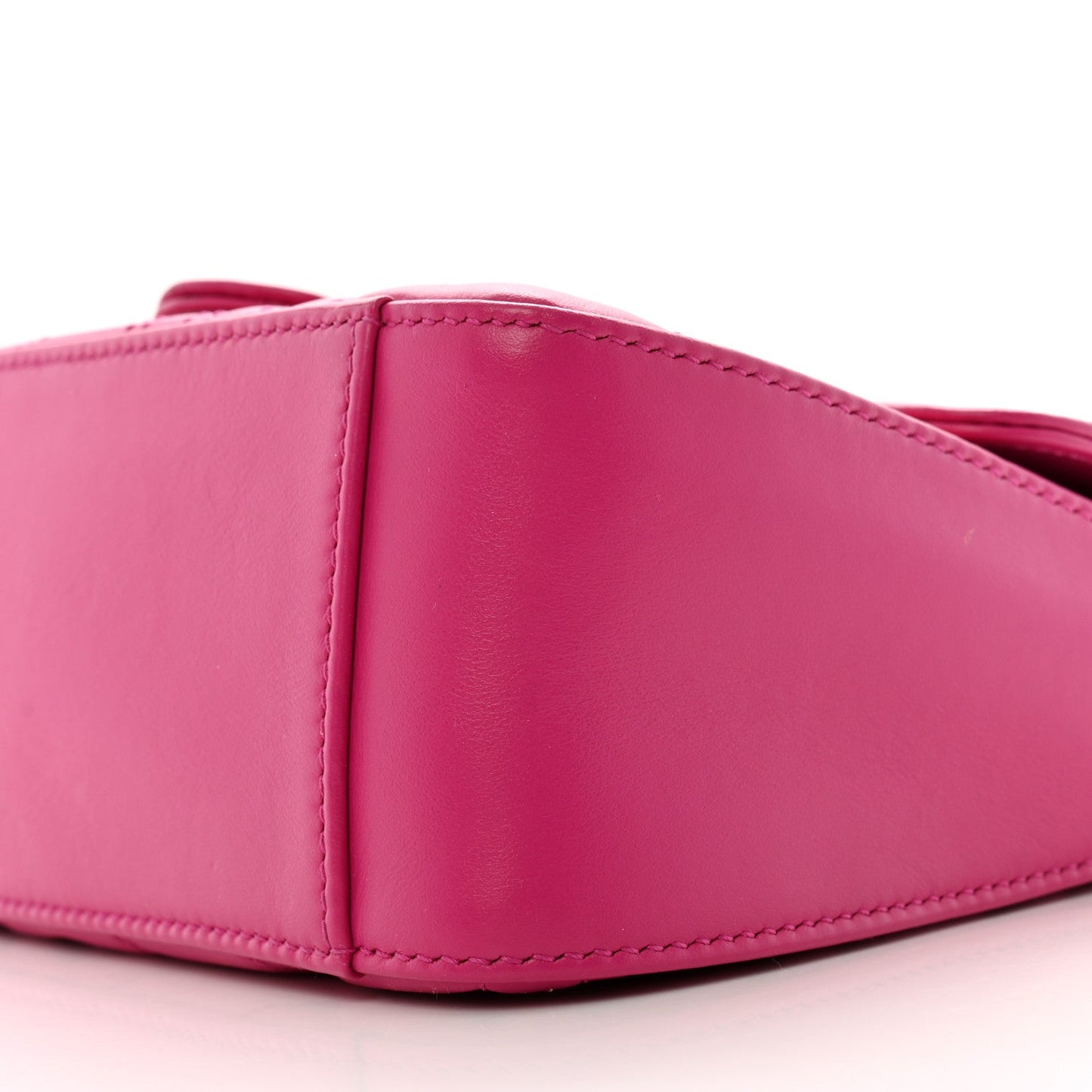 Calfskin Matelasse Monochrome Mini GG Marmont Top Handle Shoulder Bag Classic Fuxia