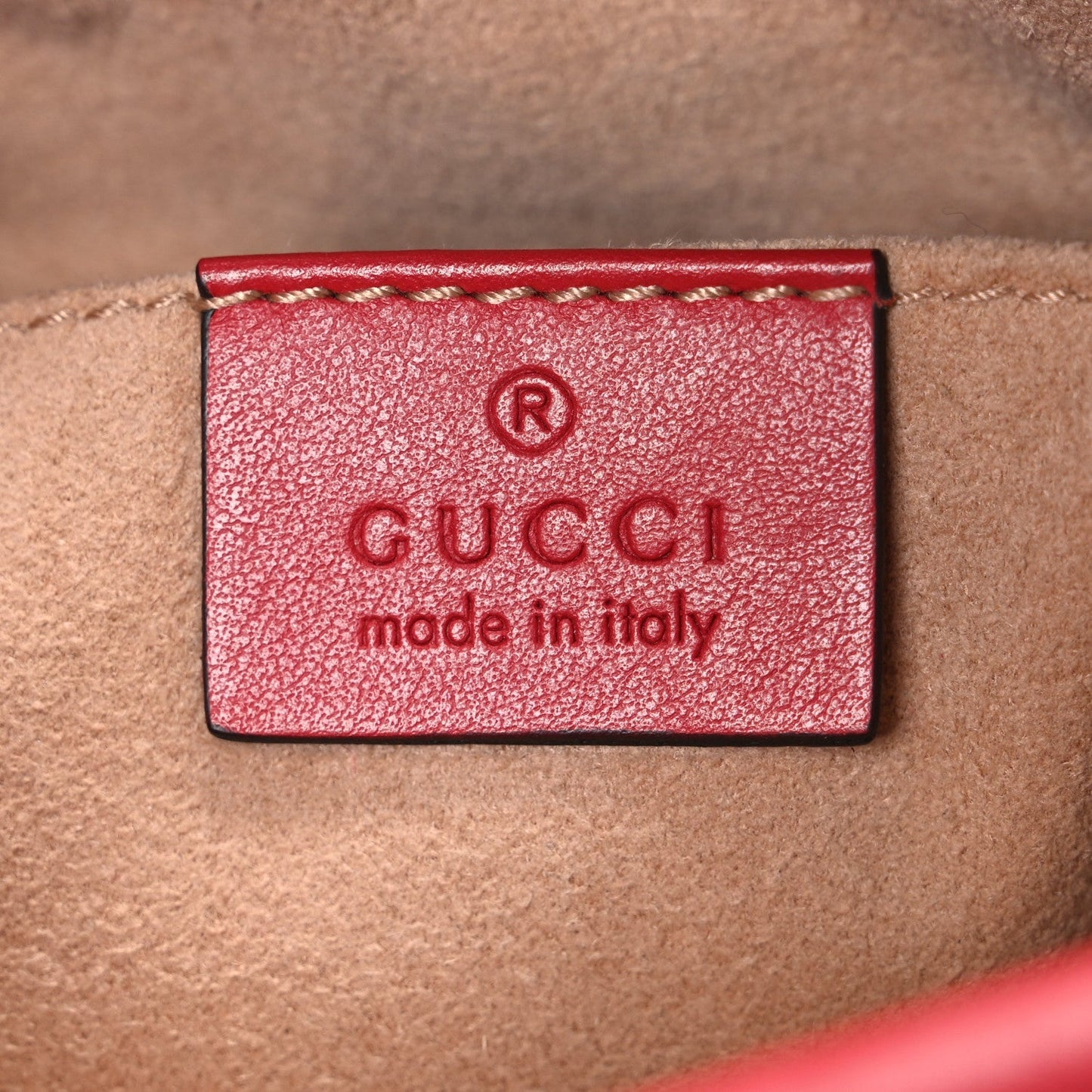 Calfskin Matelasse Mini GG Marmont Chain Shoulder Bag Hibiscus Red