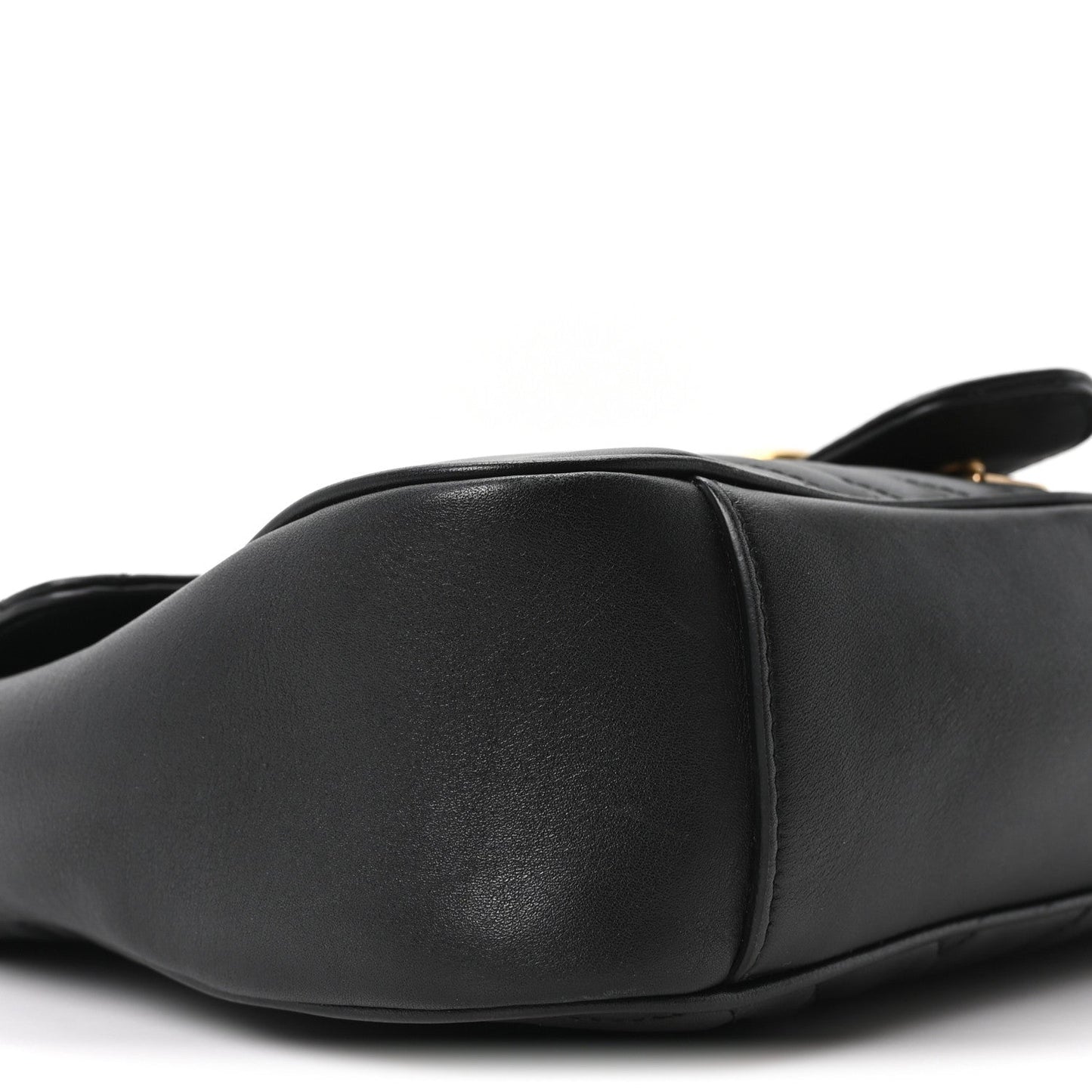 Calfskin Matelasse Medium GG Marmont Shoulder Bag Black