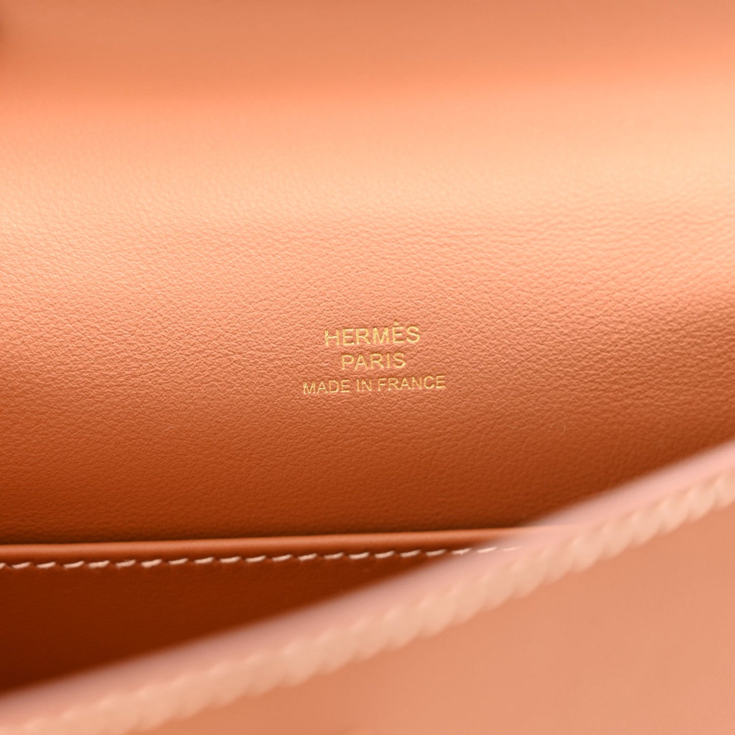 Swift Kelly Pochette Clutch Gold